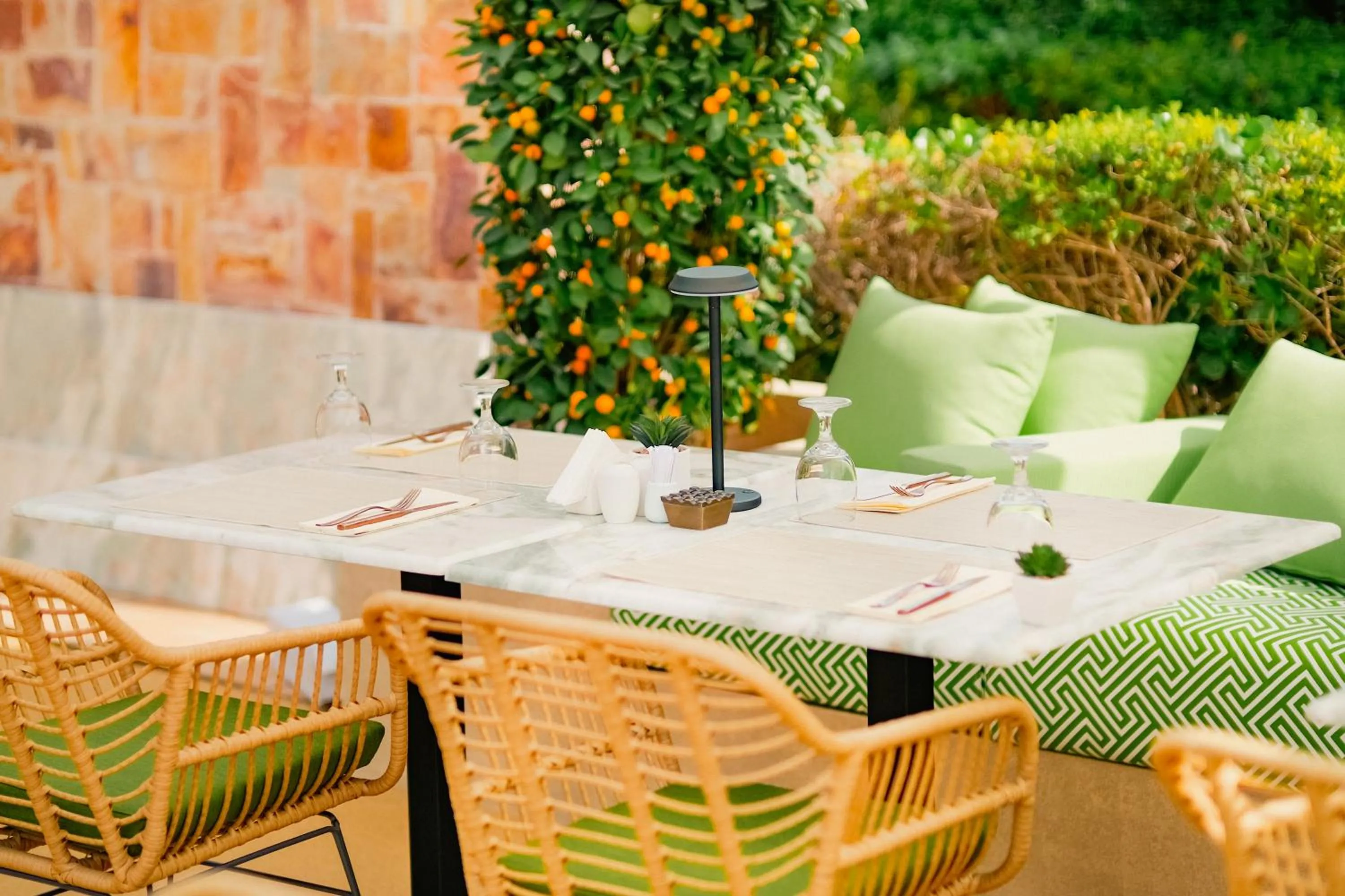 Restaurant/places to eat in Dubai Marine Beach Resort & Spa