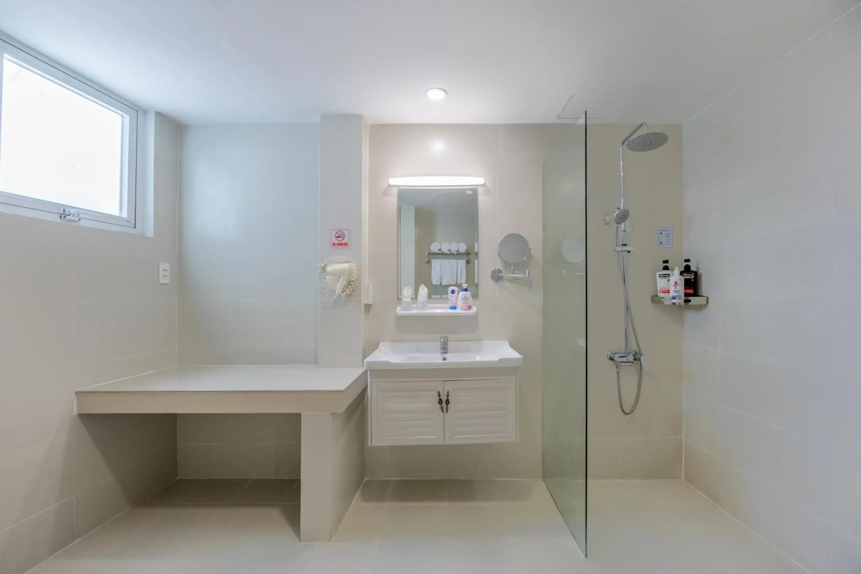 A25 Hotel - 14 Phó Đức Chính