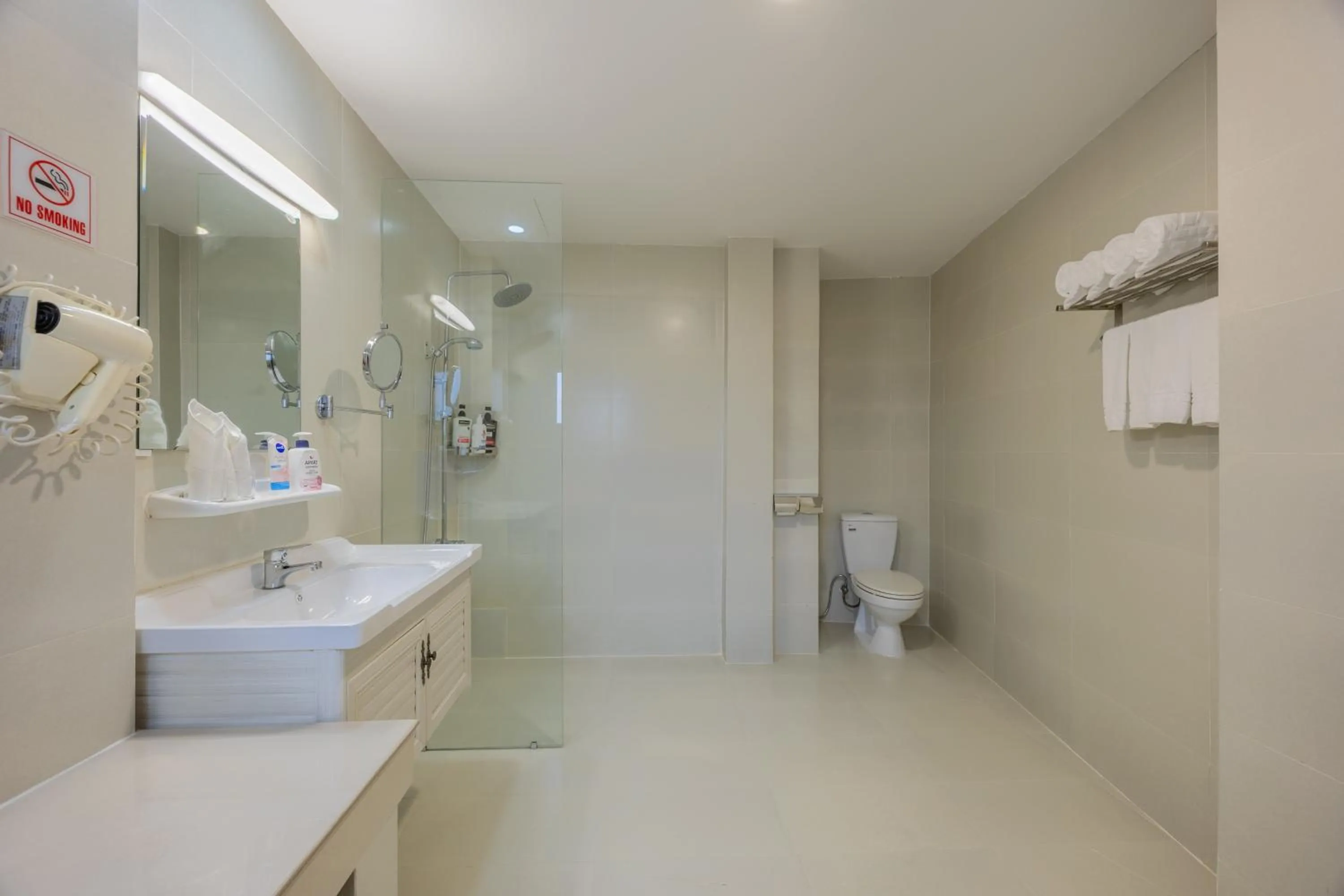 A25 Hotel - 14 Phó Đức Chính