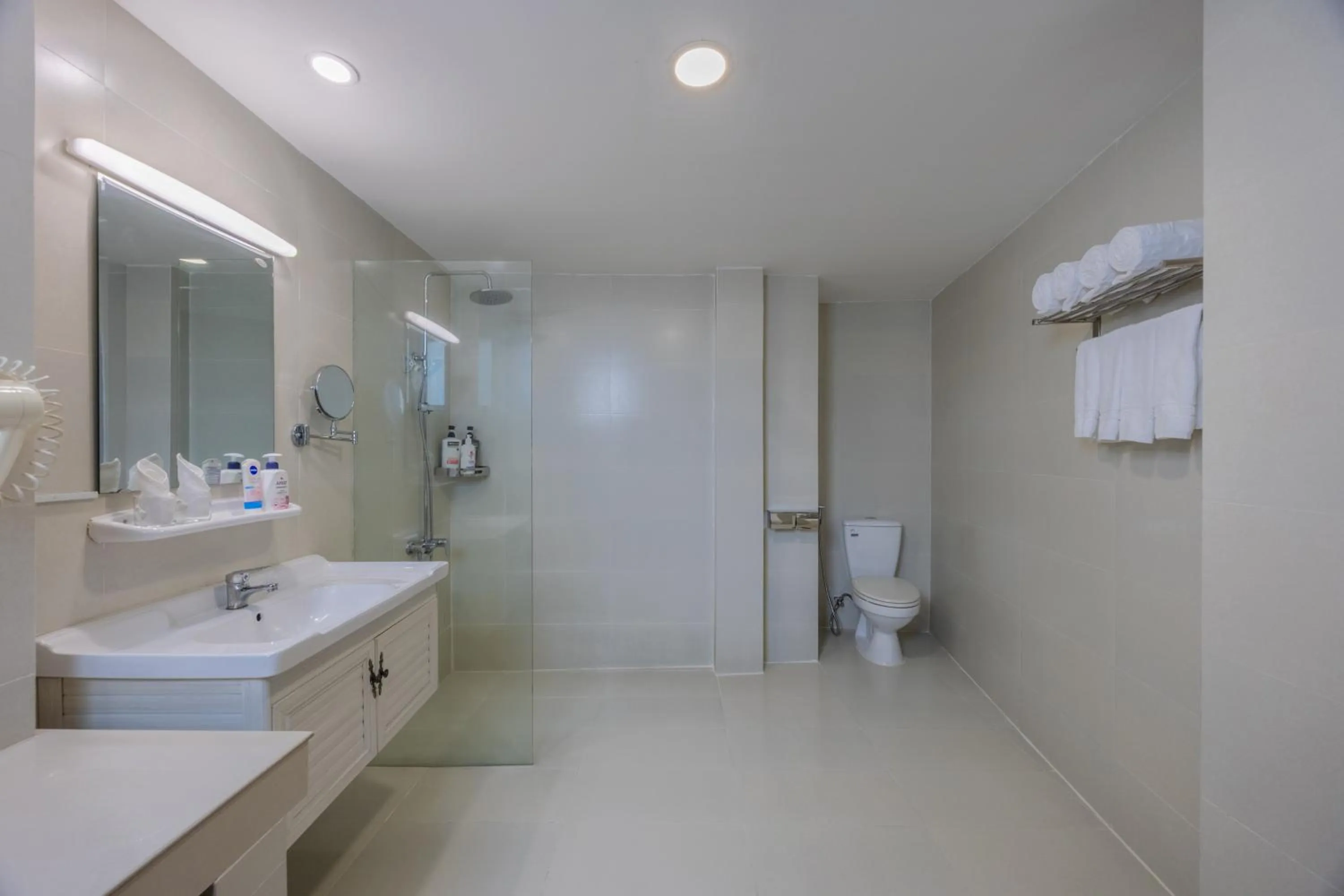 A25 Hotel - 14 Phó Đức Chính