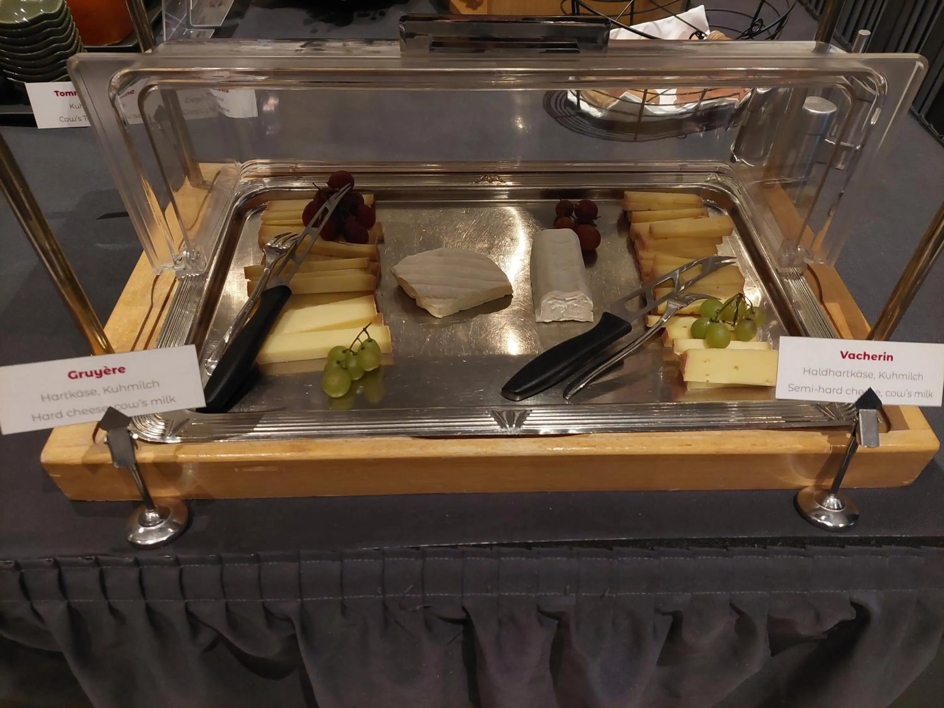 Breakfast in Hôtel Rallye & Entrées aux Bains de la Gruyère