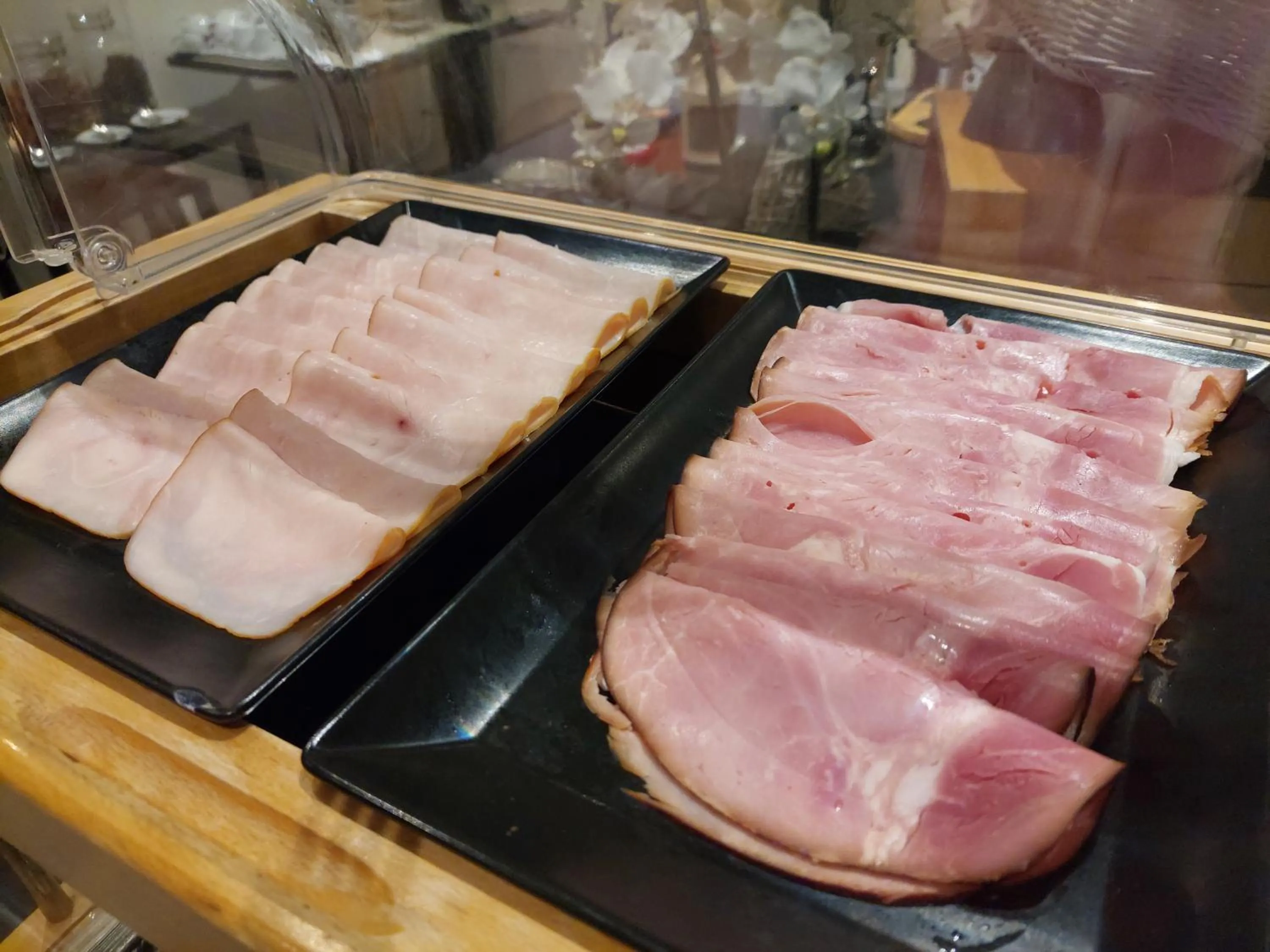 Breakfast in Hôtel Rallye & Entrées aux Bains de la Gruyère