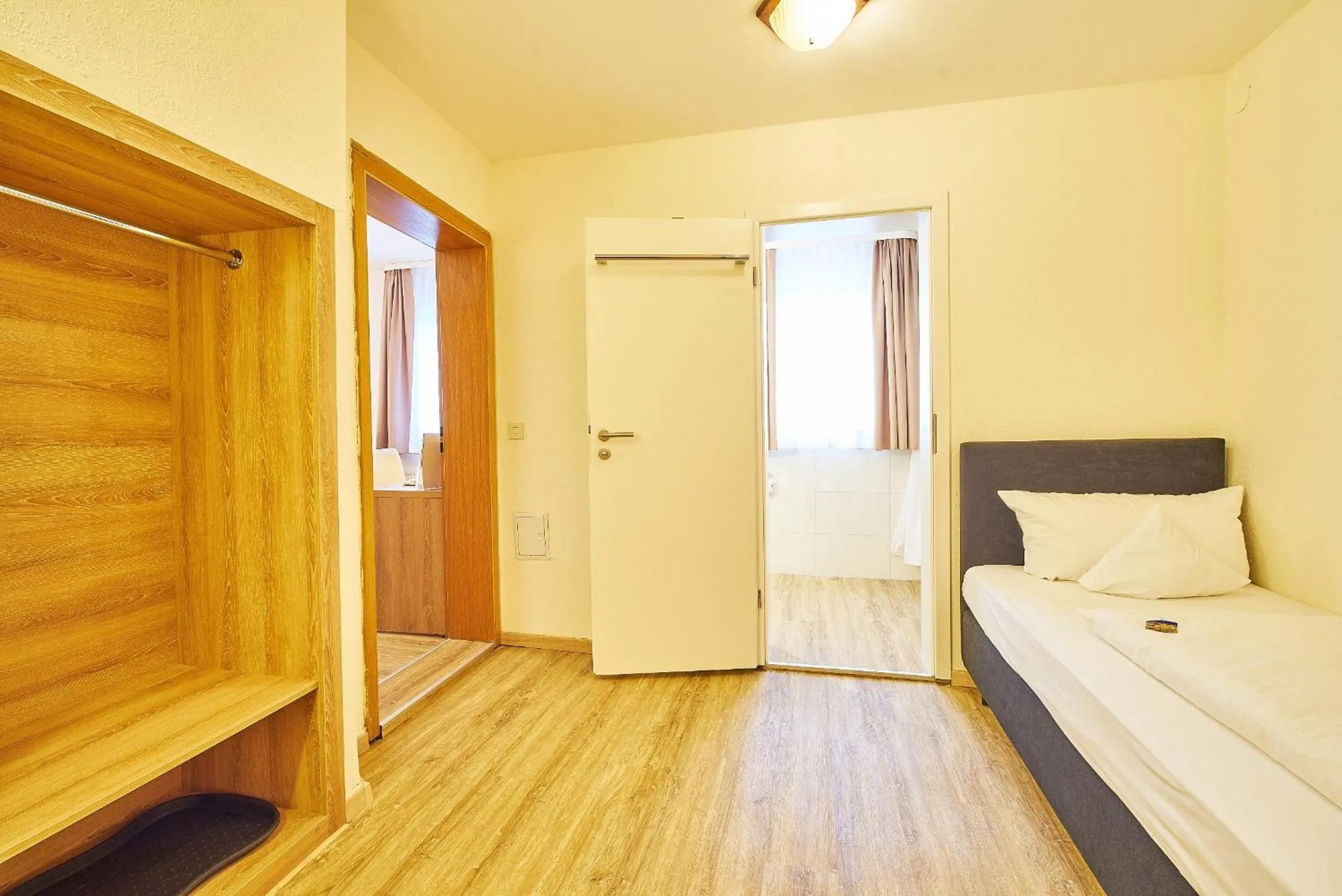 Bed in Akzent Hotel Goldner Stern