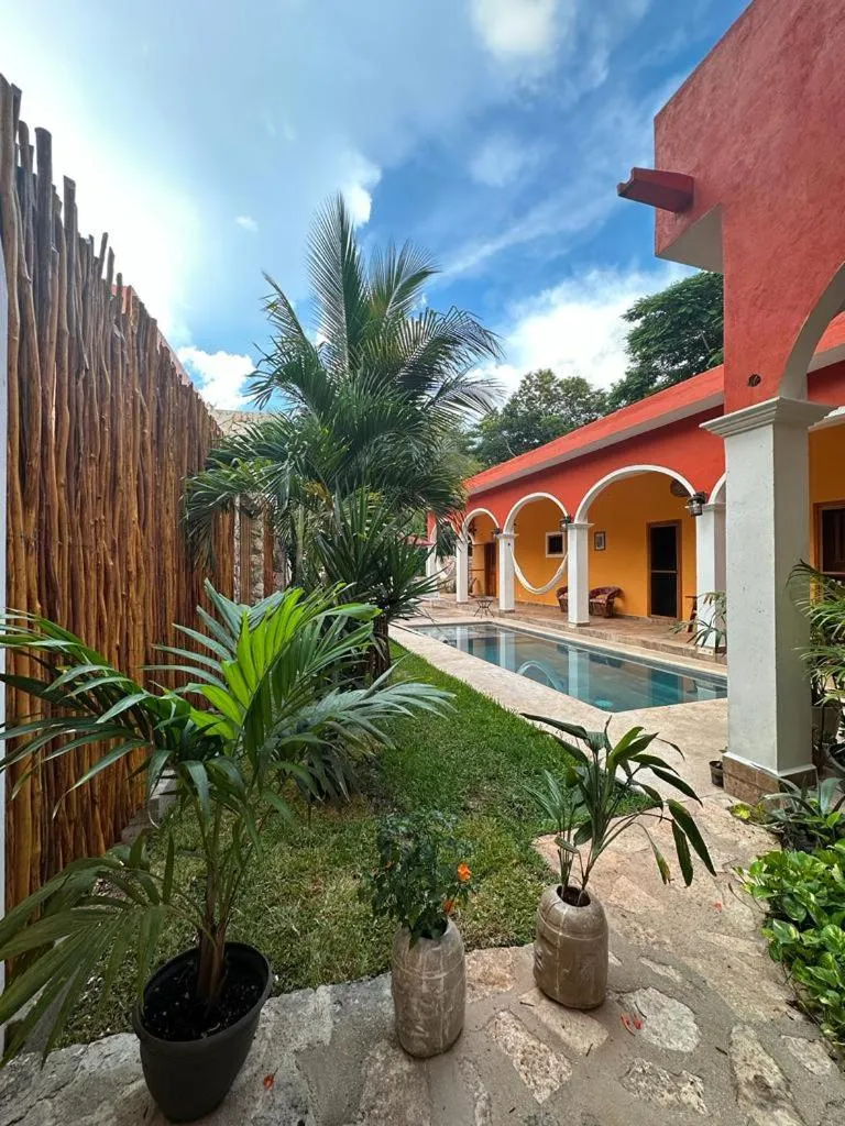 Garden in VILLA UNAHANA