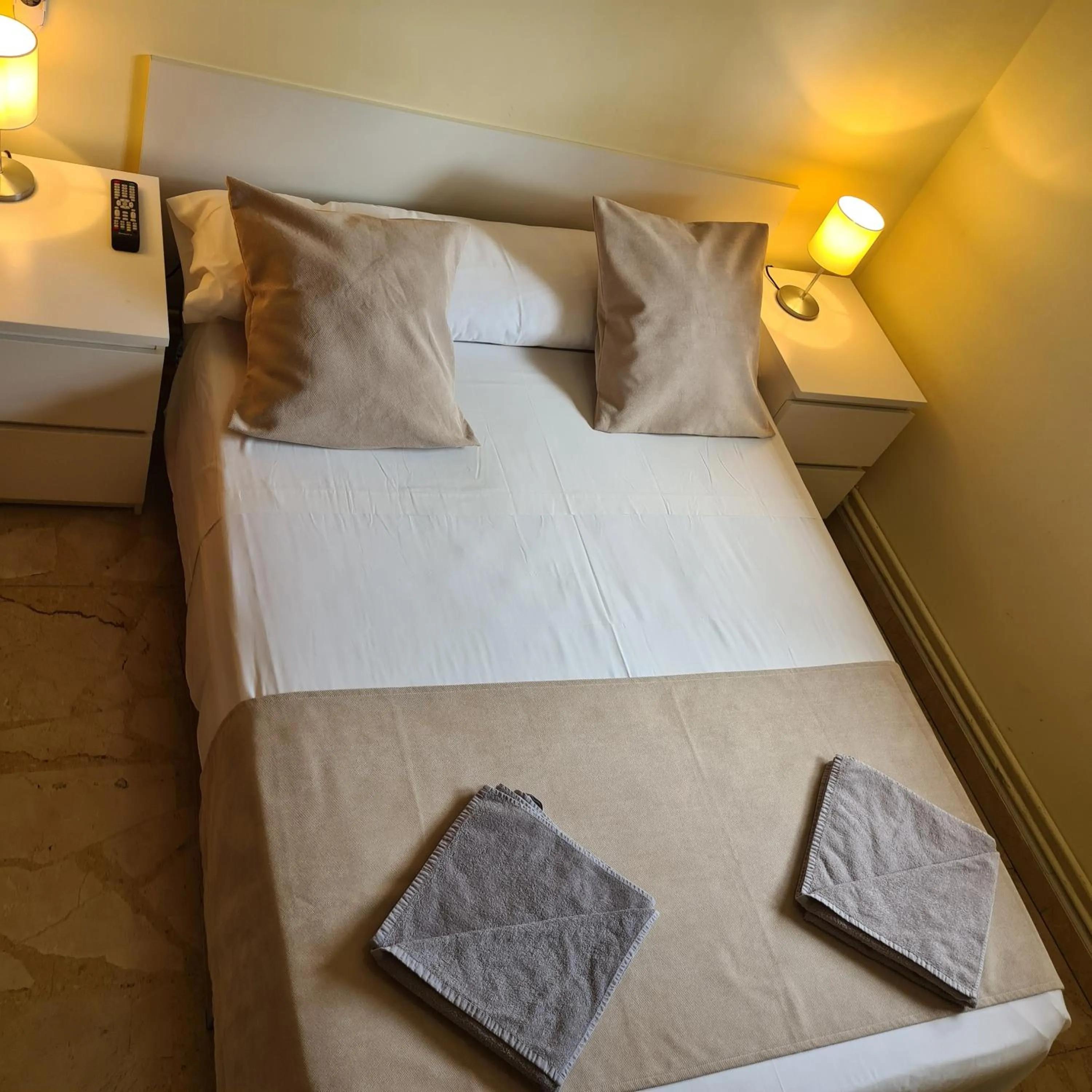 Bed in H Los Rafaeles