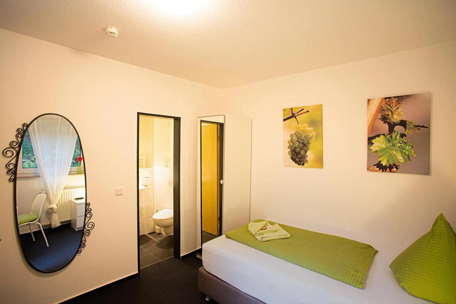 Photo of the whole room, Bed in Hotel Emmerich