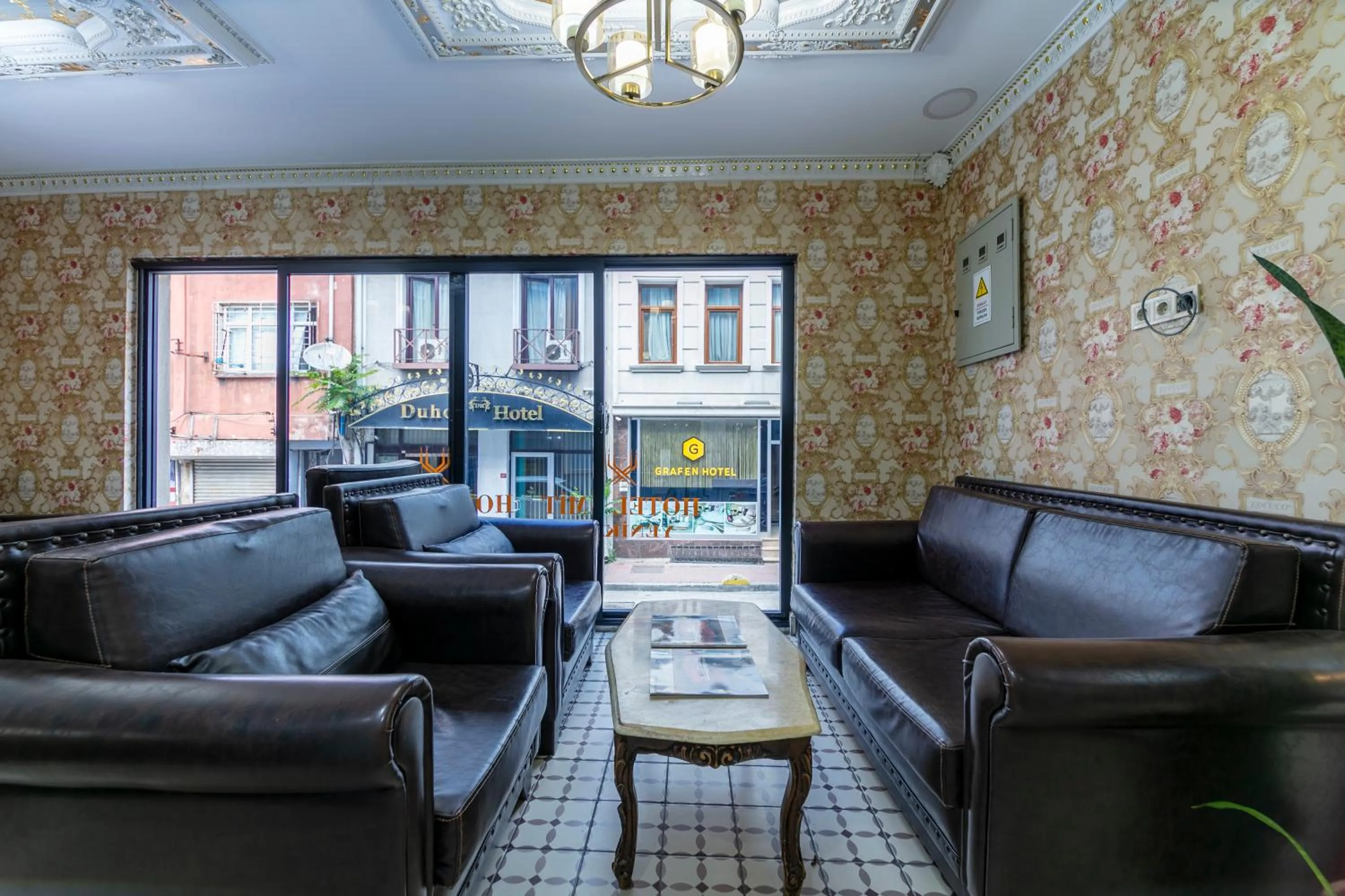 TV and multimedia in HOTEL ÜMİT YENİKAPI