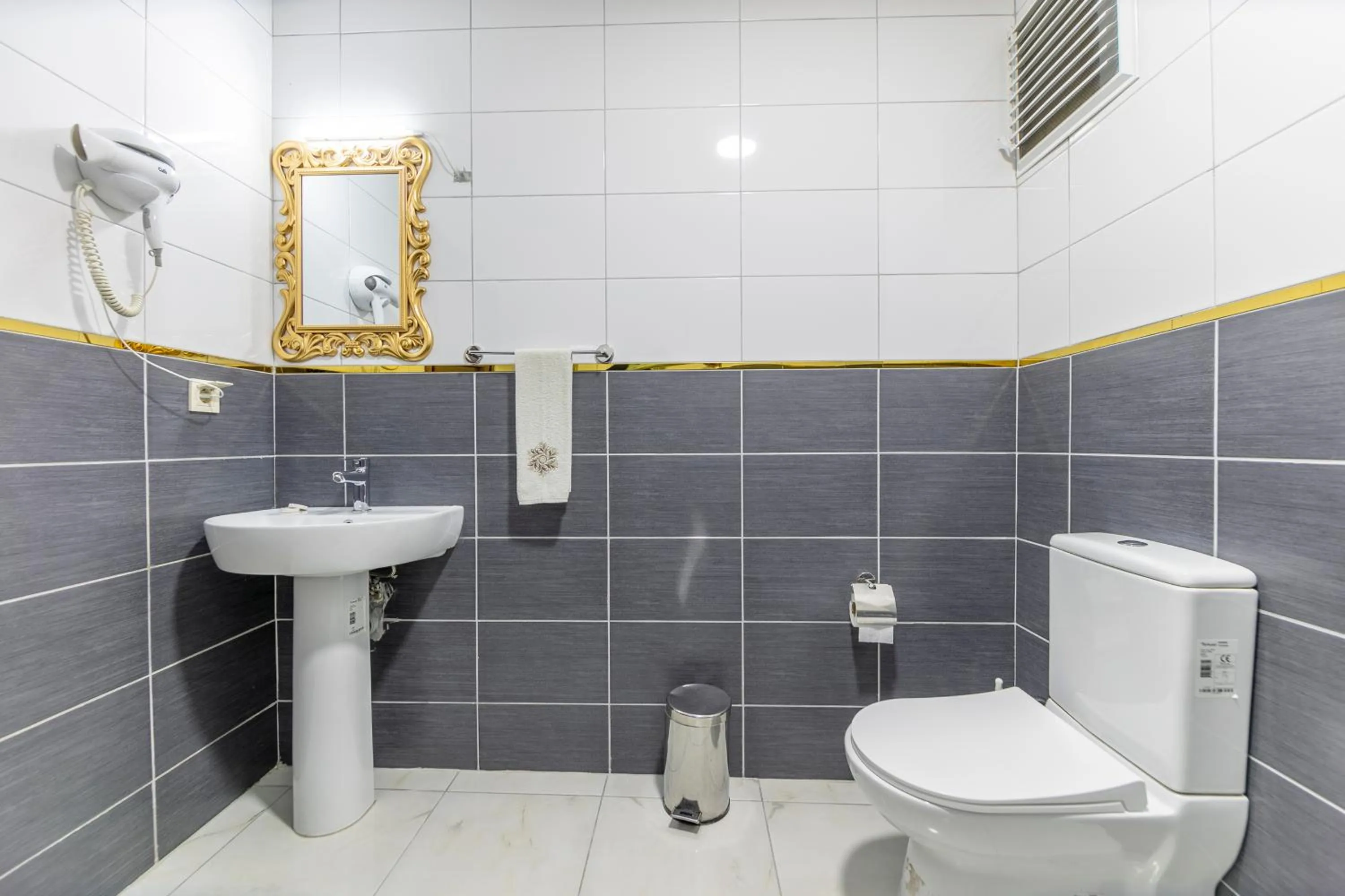 Shower in HOTEL ÜMİT YENİKAPI