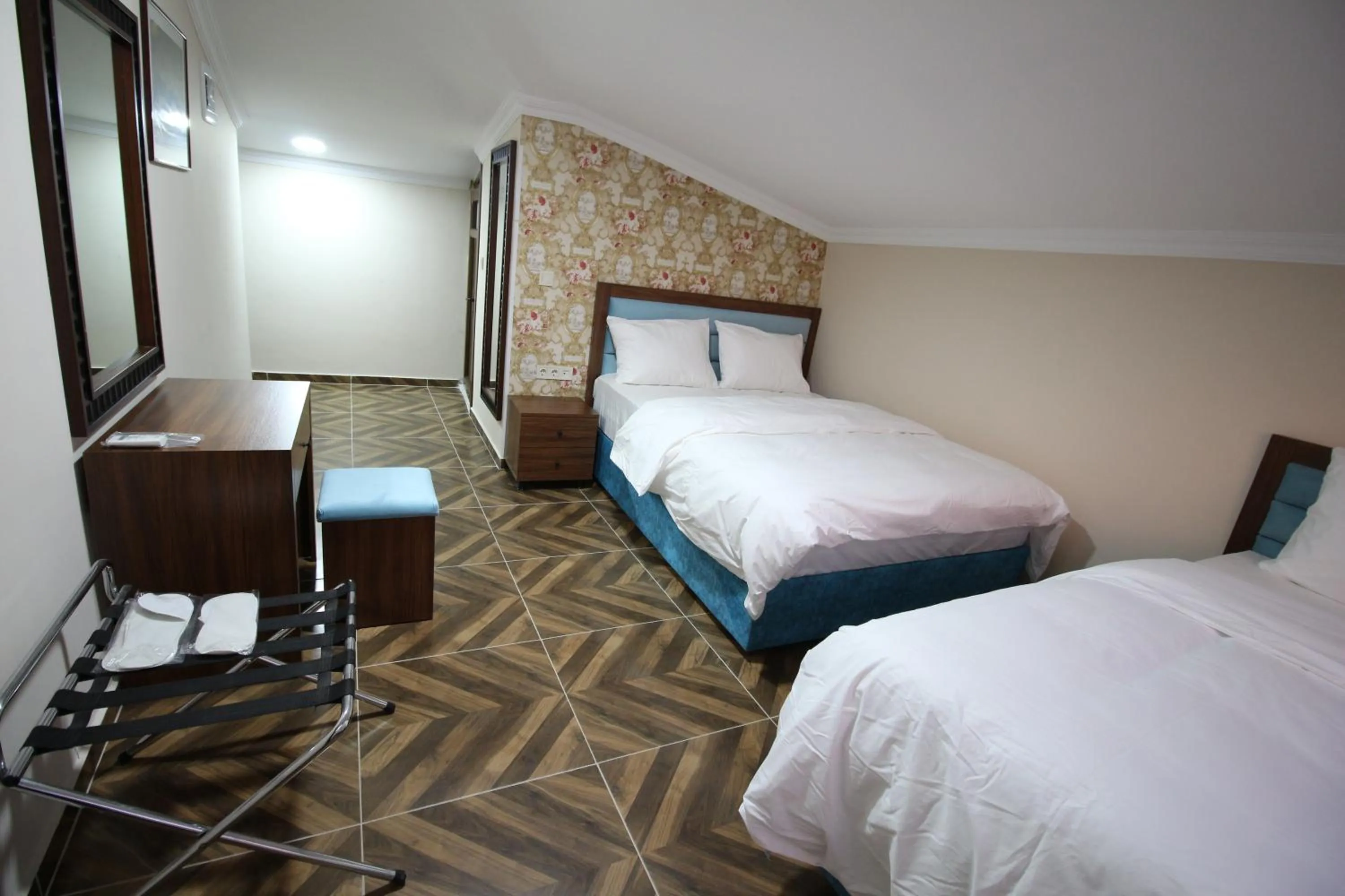 hair dresser, Bed in HOTEL ÜMİT YENİKAPI