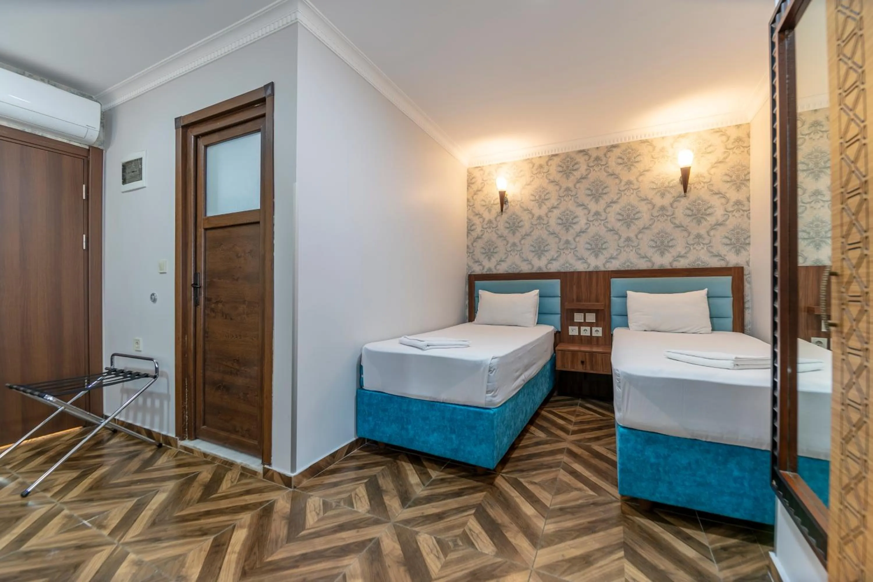 Photo of the whole room, Bed in HOTEL ÜMİT YENİKAPI