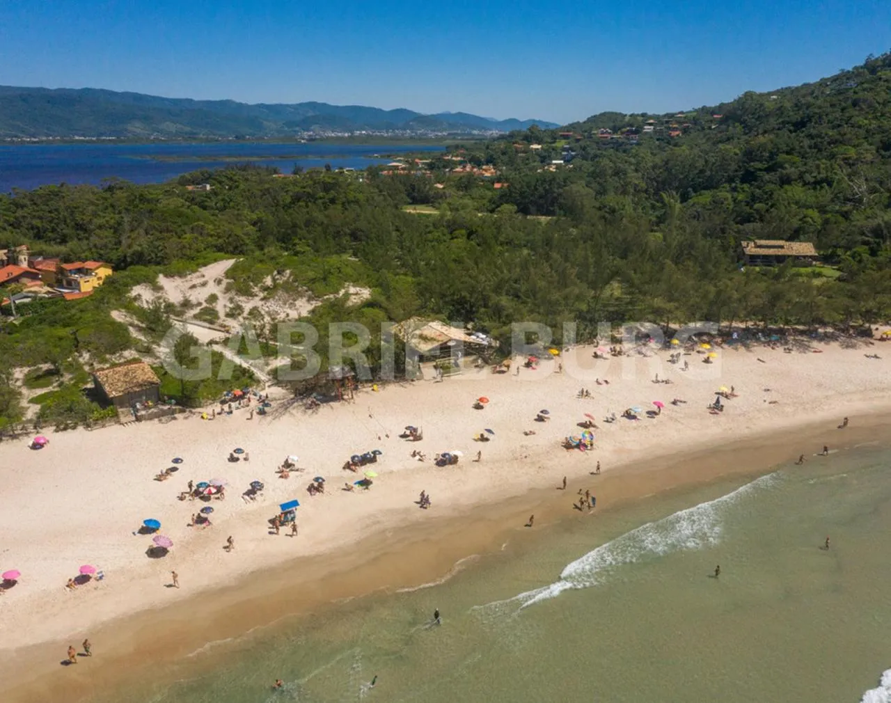 Bird's eye view in Pousada El Pátio da Ferrugem uma quadra da praia