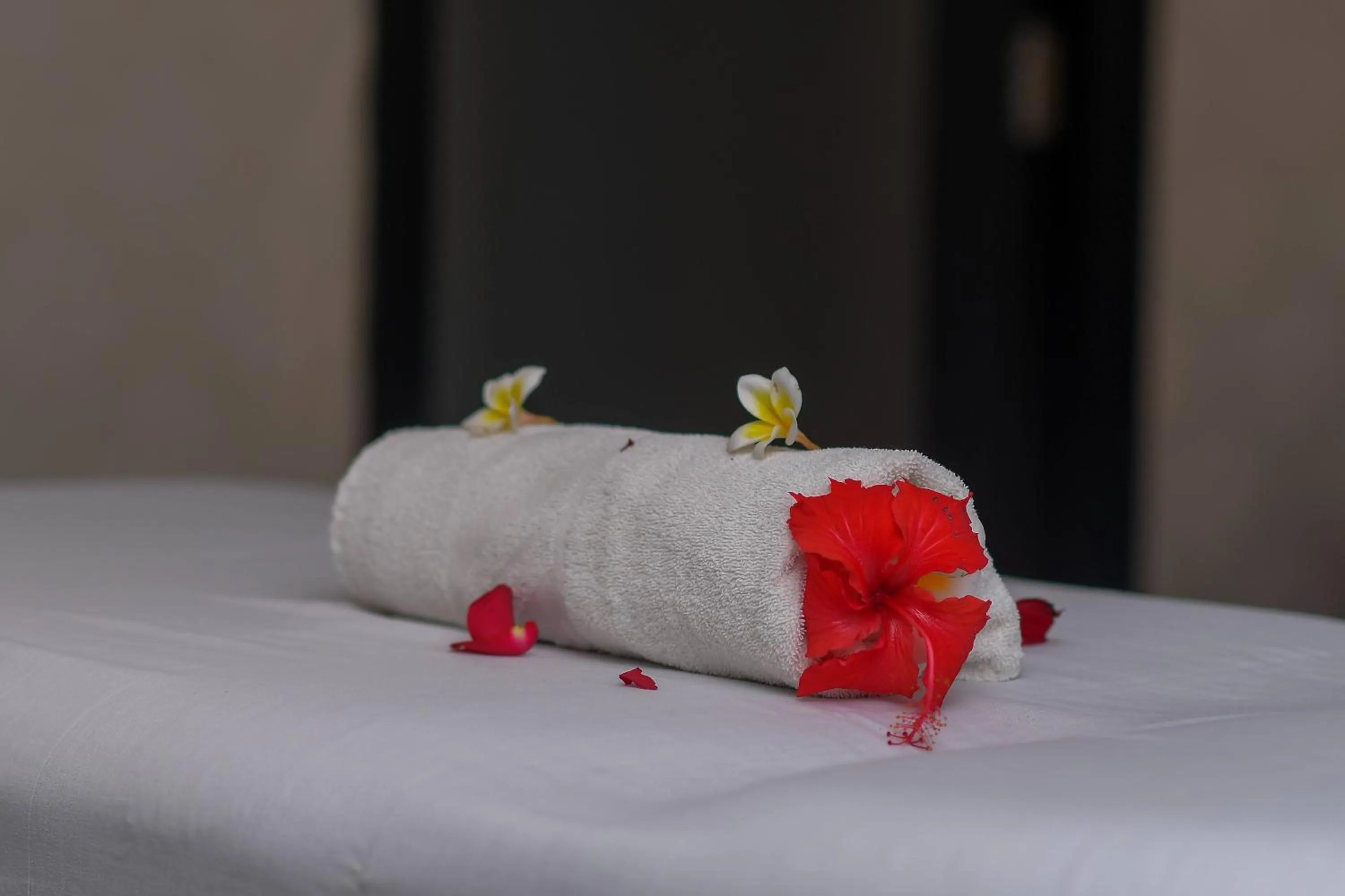towels, Bed in Cocoa Luxury Resort, Nyali, Mombasa