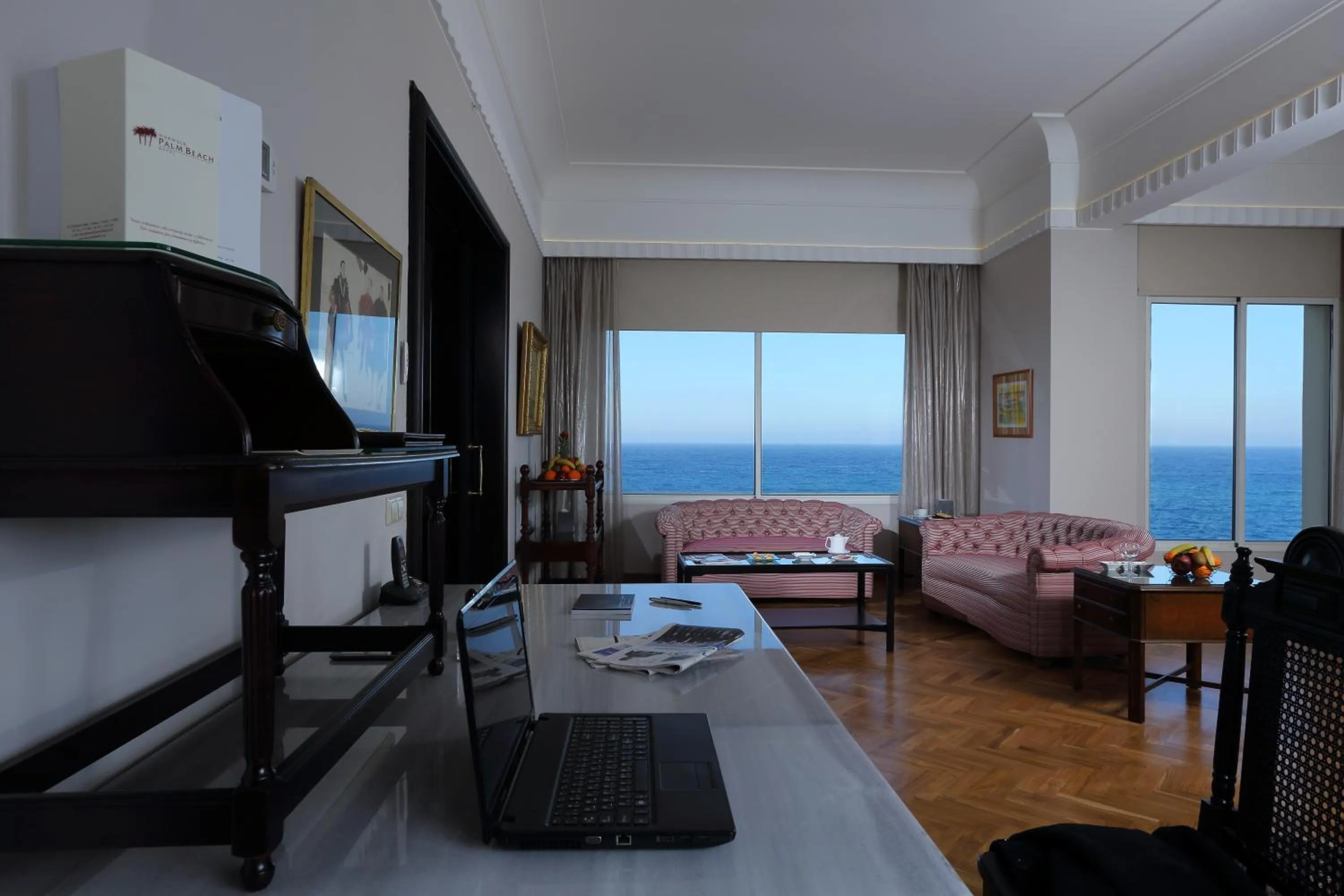 Natural landscape in Warwick Palm Beach Hotel