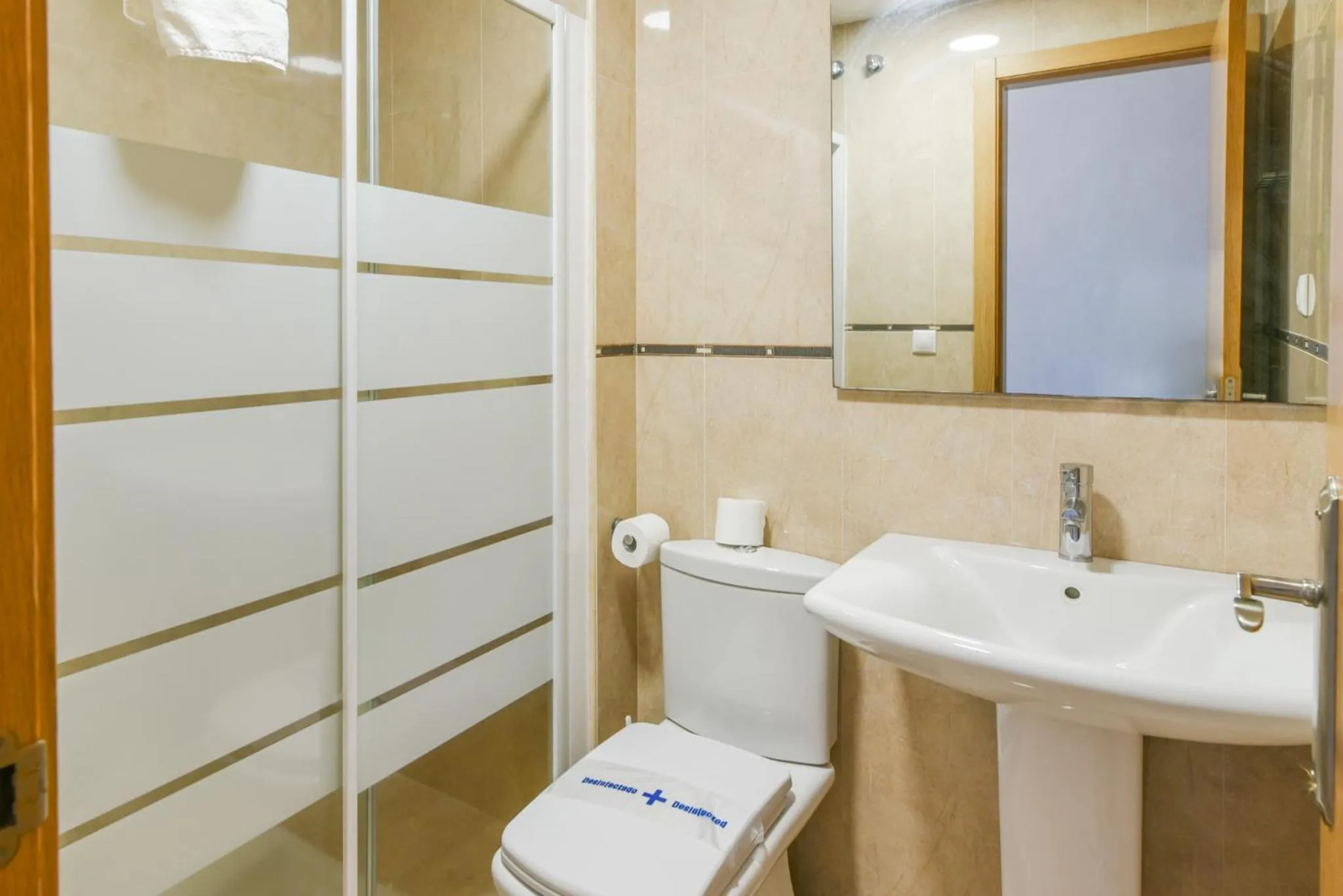 Bathroom in Vegasol Playa AT