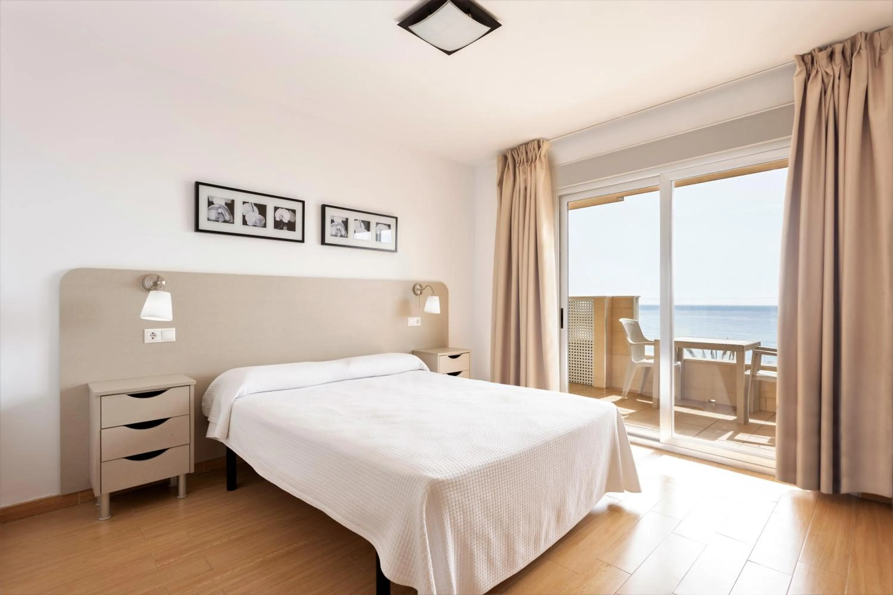 Bed in Vegasol Playa AT