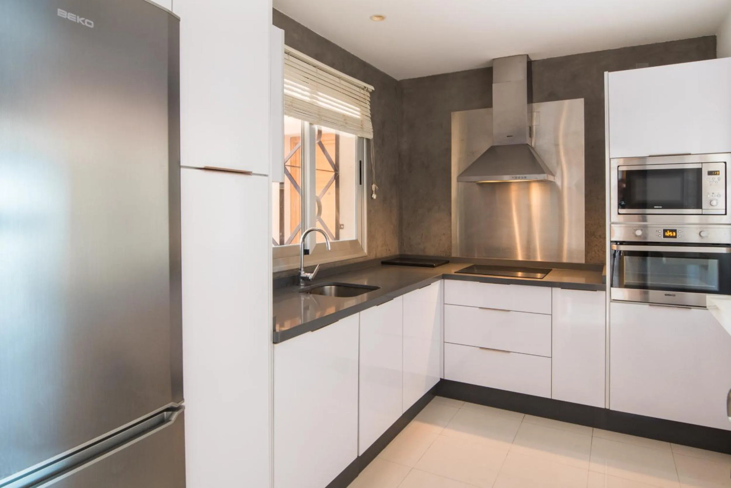 kitchen in Vegasol Playa AT