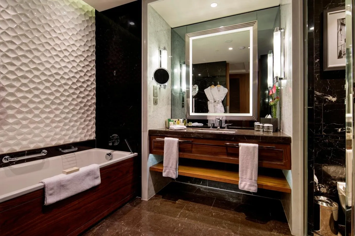 Toilet in Hilton Istanbul Bomonti