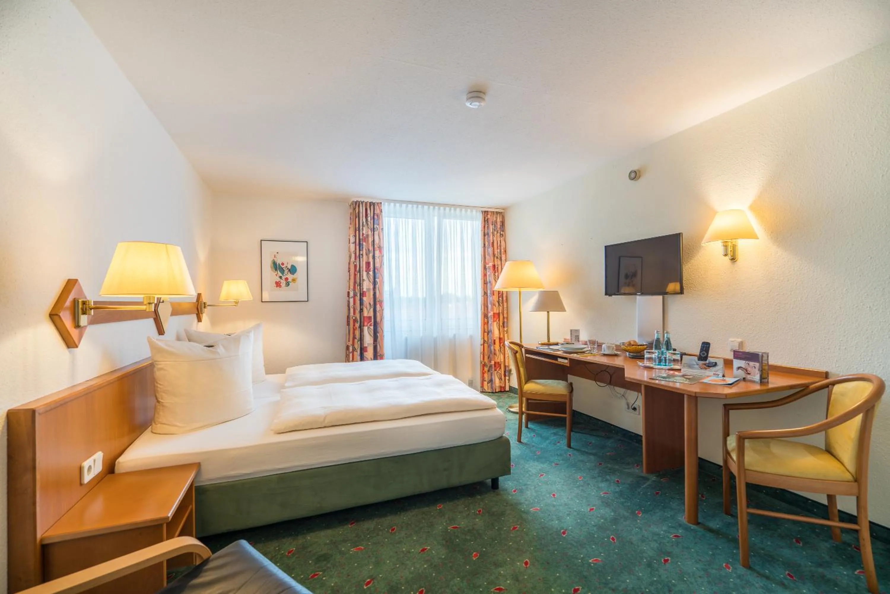 Photo of the whole room, Bed in Apartmenthotel Residenz Steinenbronn