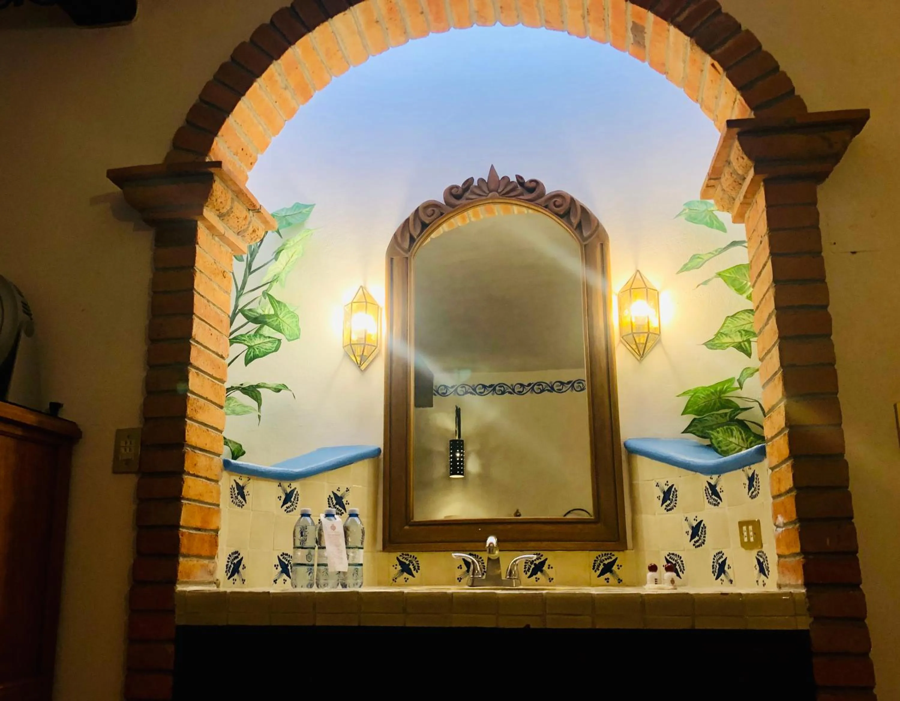 Decorative detail in Hotel Mansión Virreyes by Rotamundos