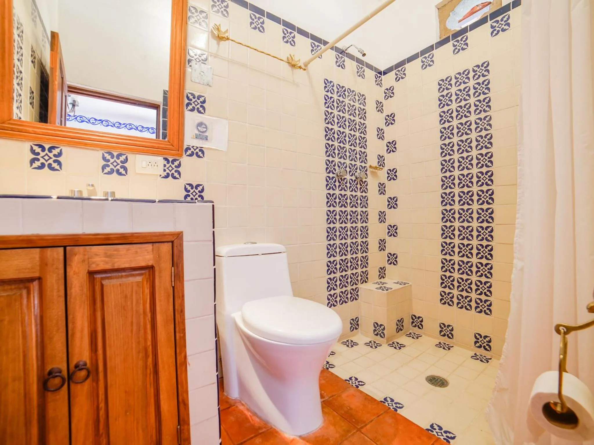 Bathroom in Hotel Mansión Virreyes by Rotamundos