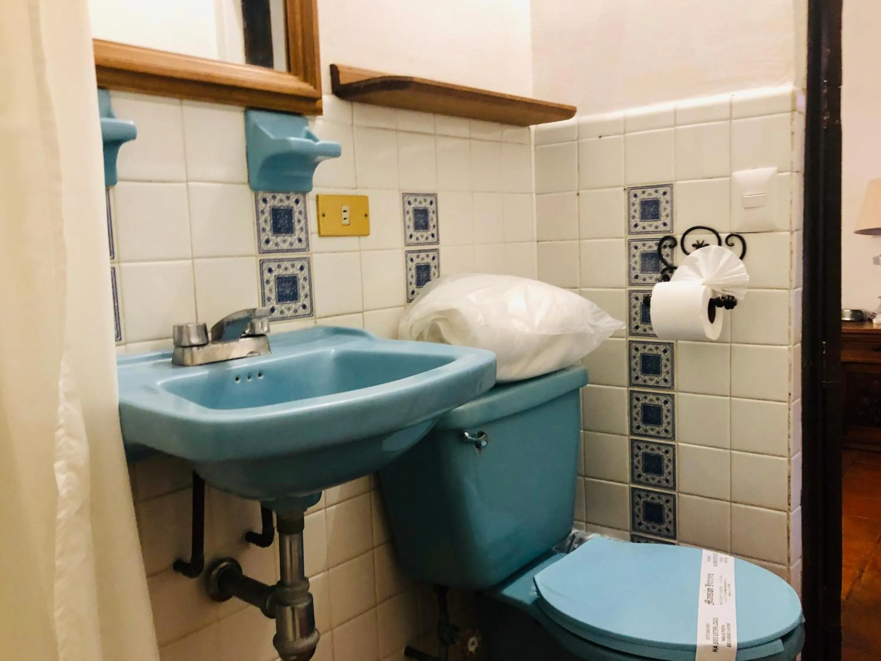 Bathroom in Hotel Mansión Virreyes by Rotamundos