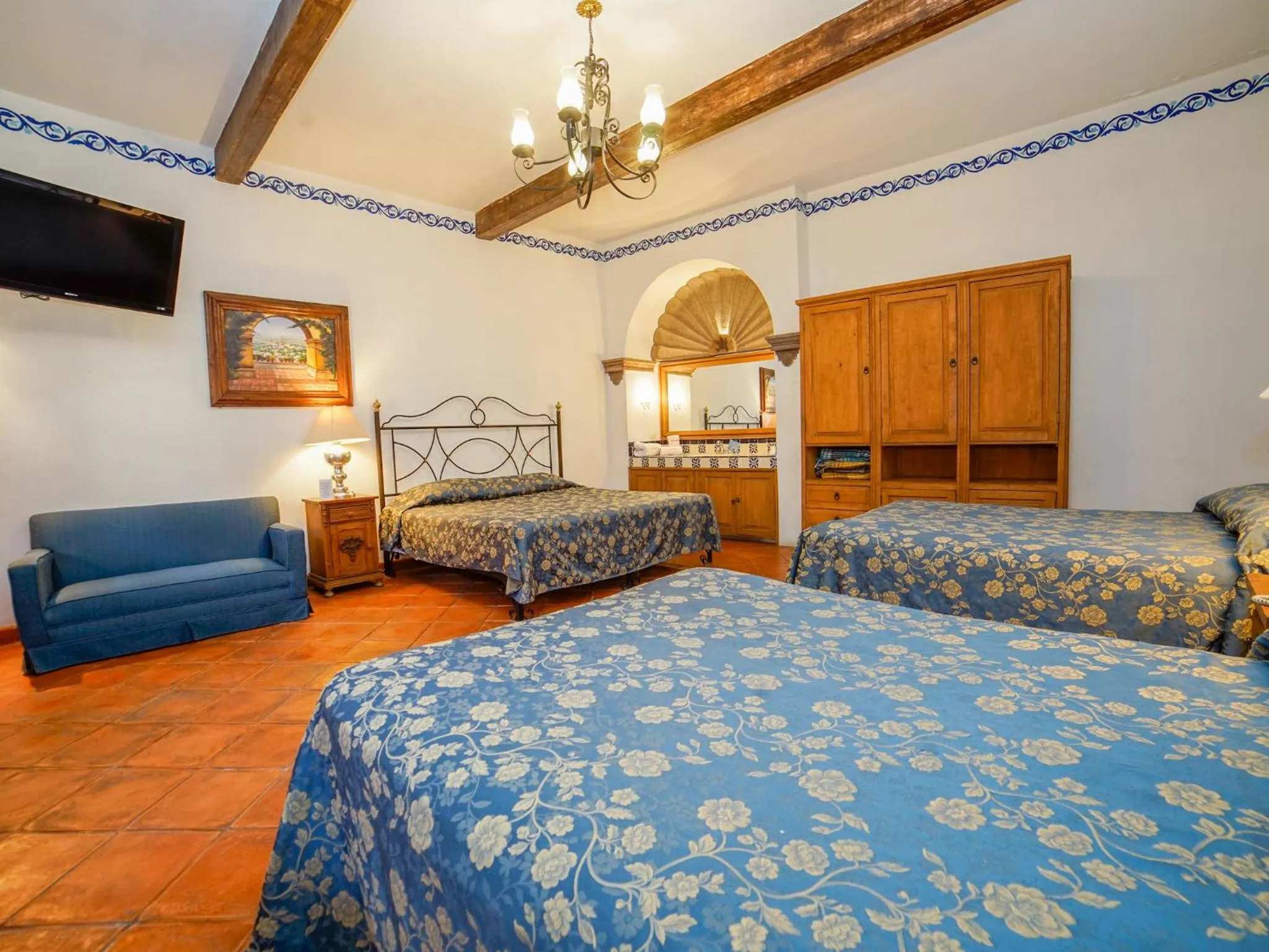 Bed in Hotel Mansión Virreyes by Rotamundos