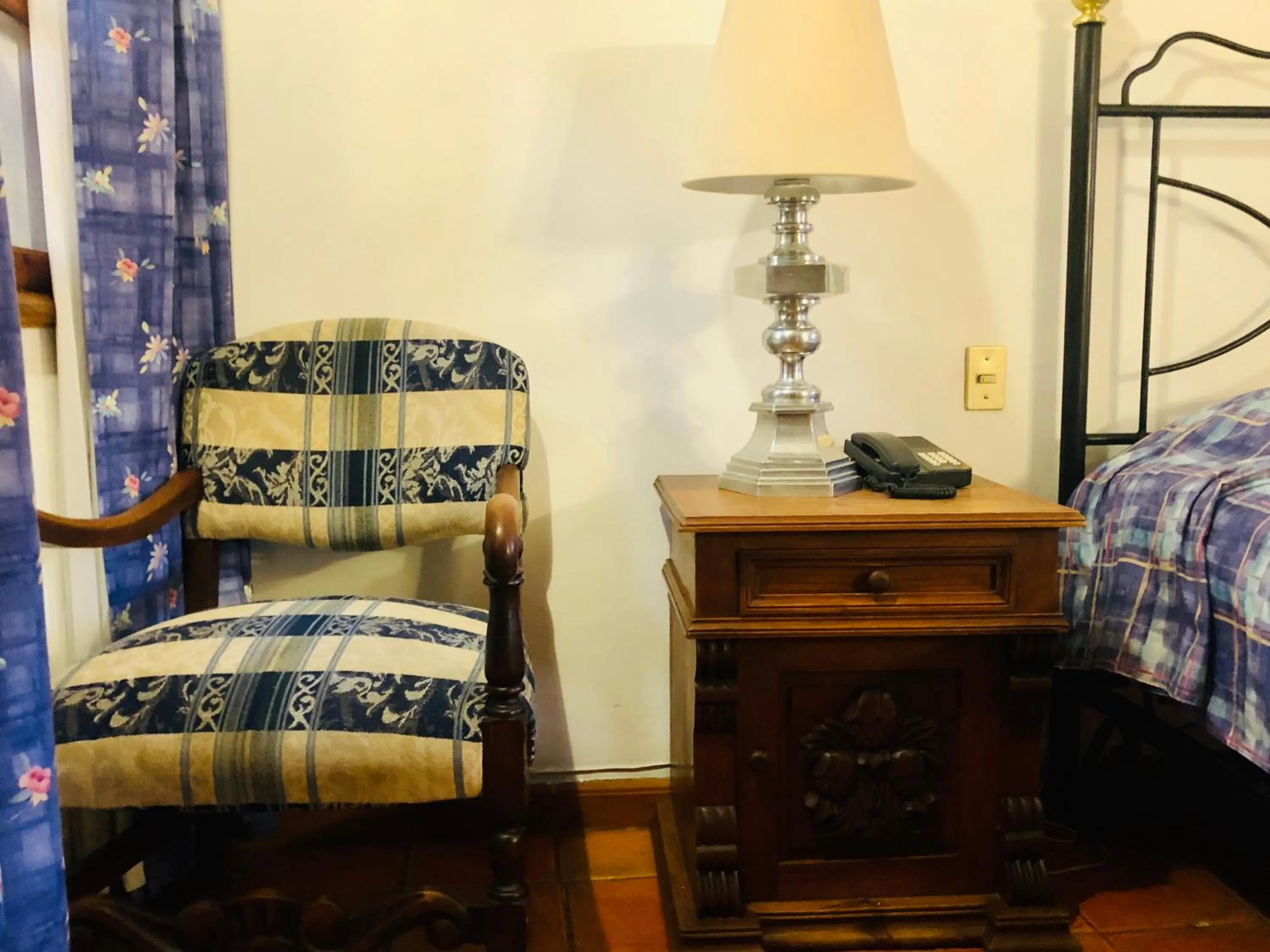 Photo of the whole room in Hotel Mansión Virreyes by Rotamundos