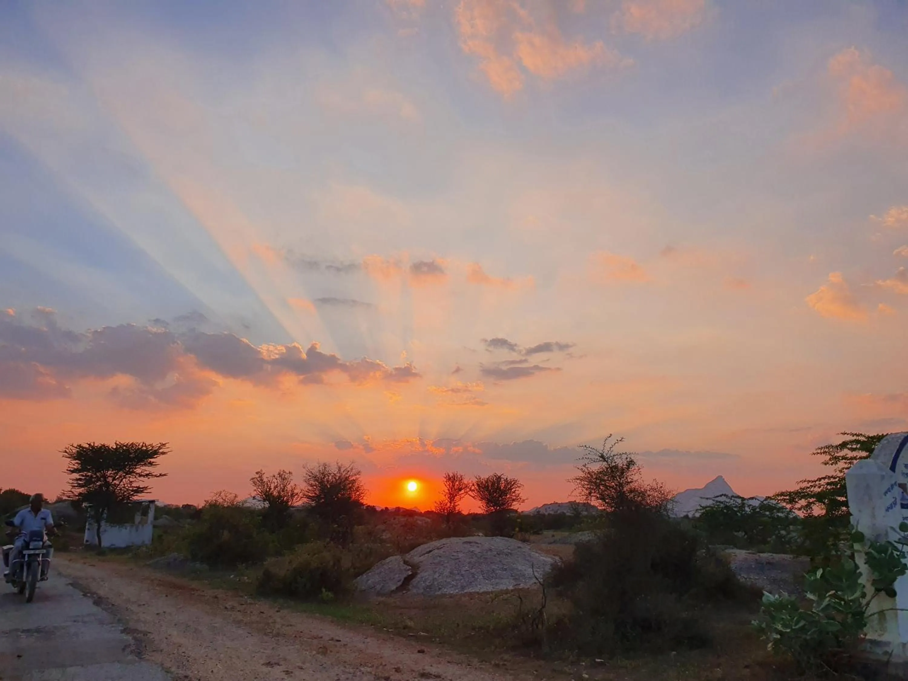 Sunrise in Bijapur Lodge Jawai