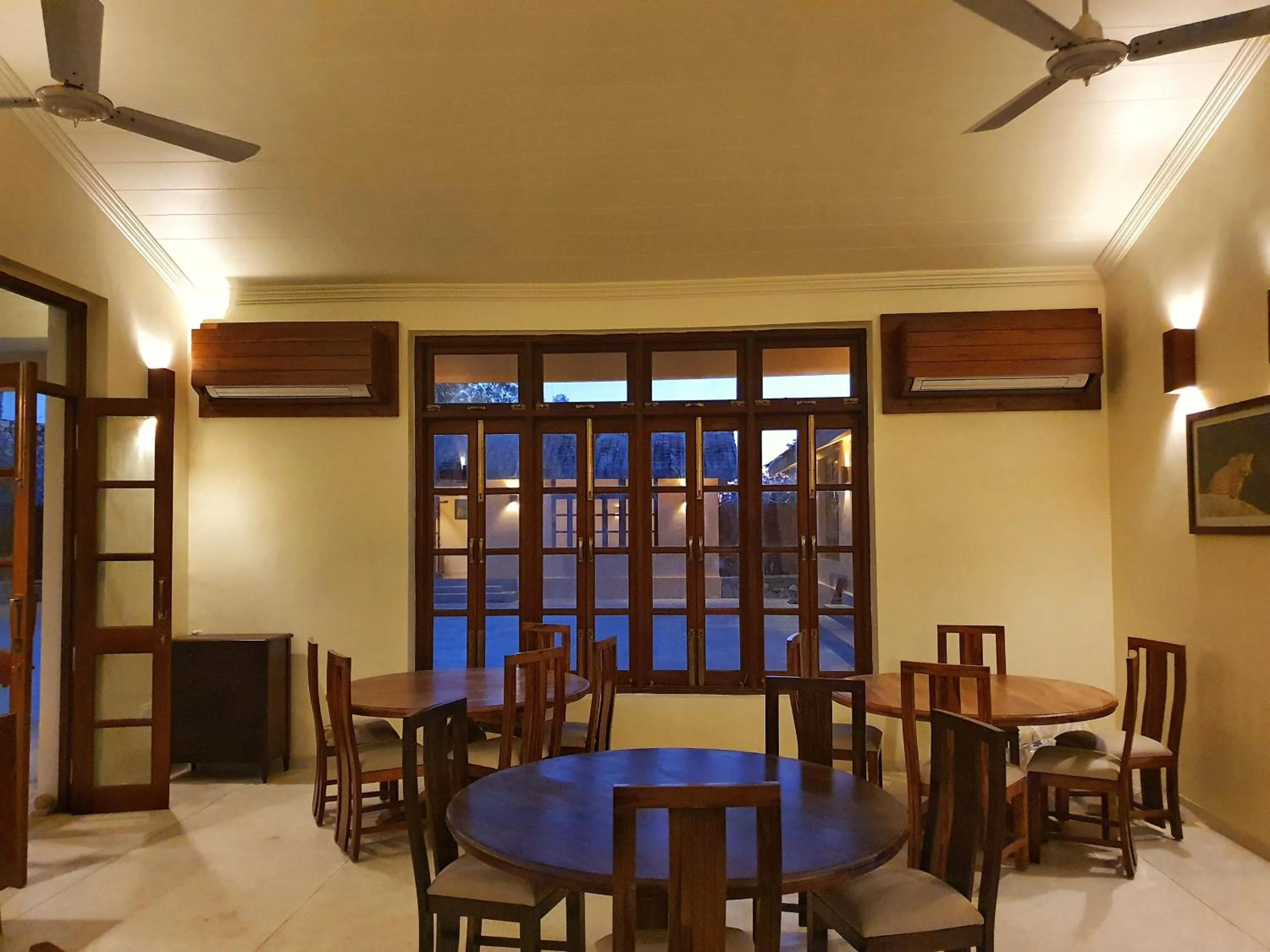 Restaurant/places to eat in Bijapur Lodge Jawai