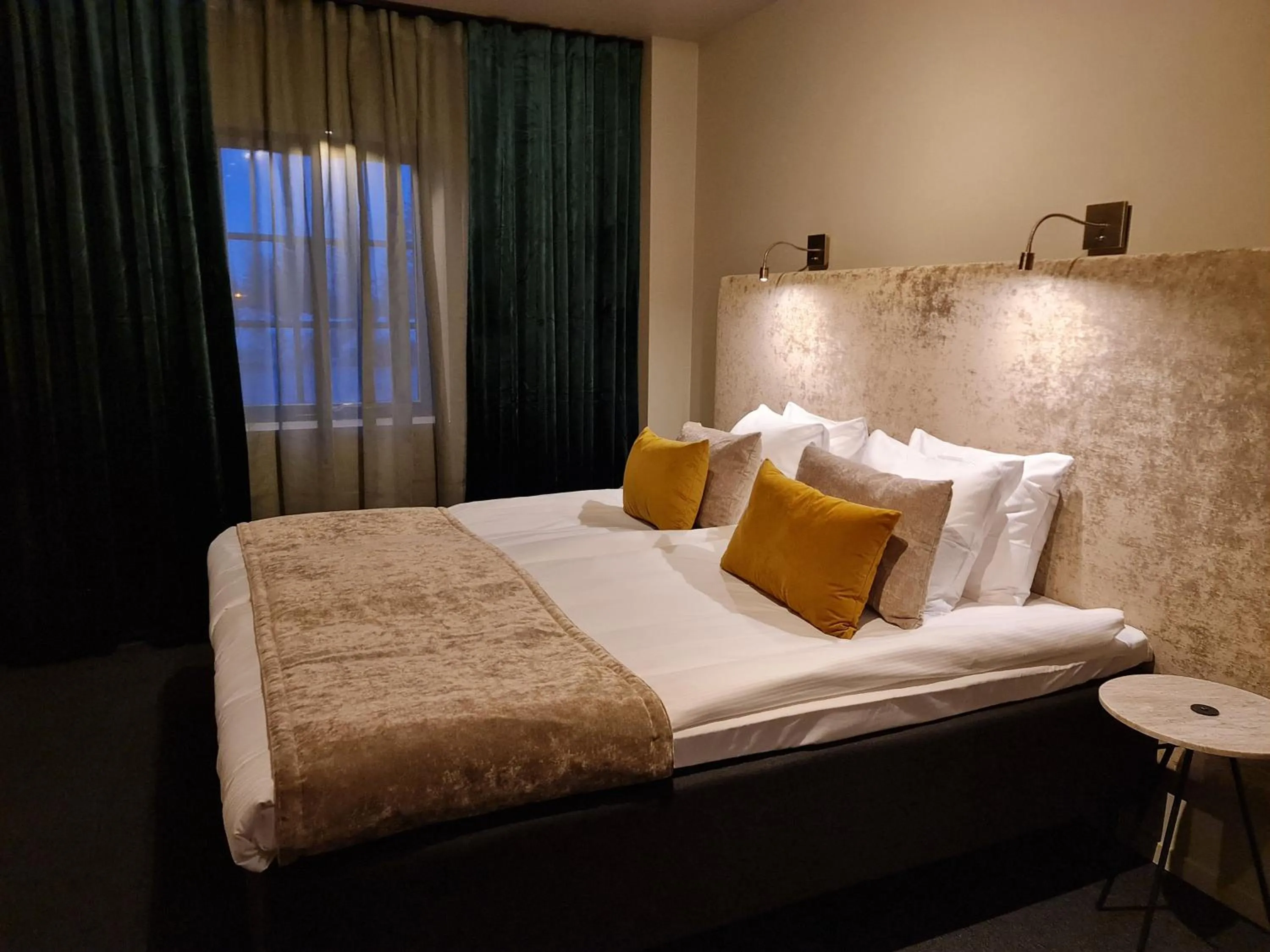 Bed in Hotell Viktors