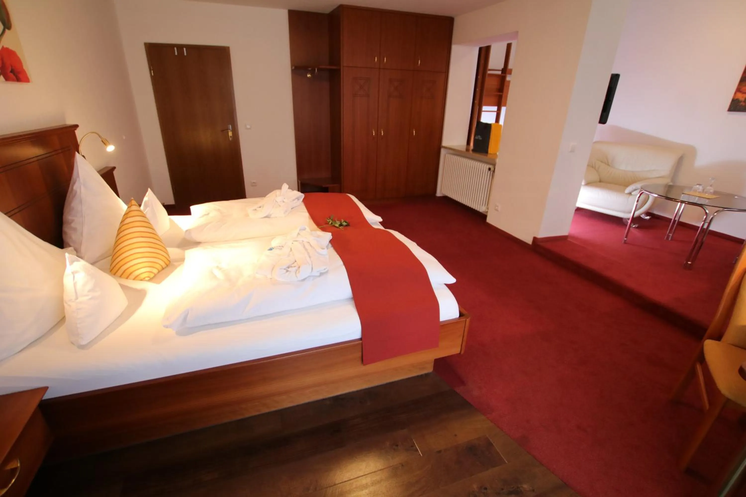 Photo of the whole room, Bed in ANGERHOF Kur- und Thermenhotel