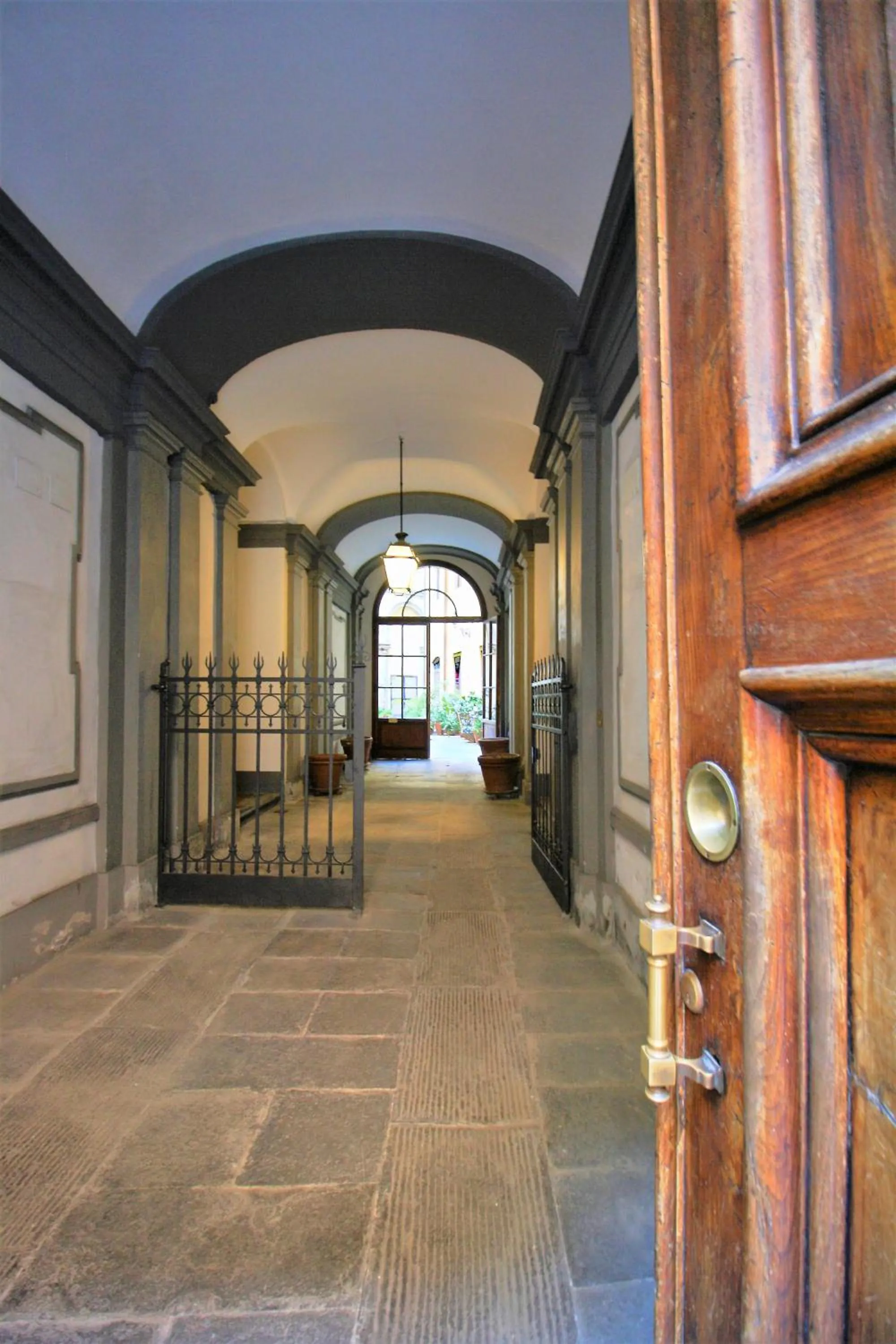 Property building in Corsini Tintori