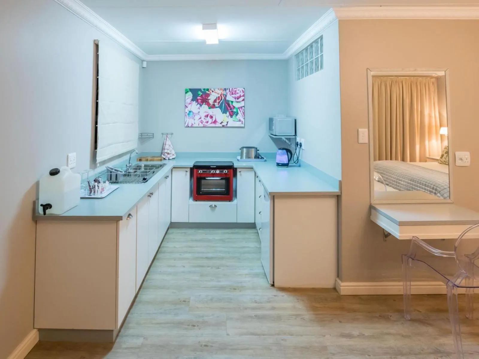 Kitchen or kitchenette in Chicane Bed and Breakfast