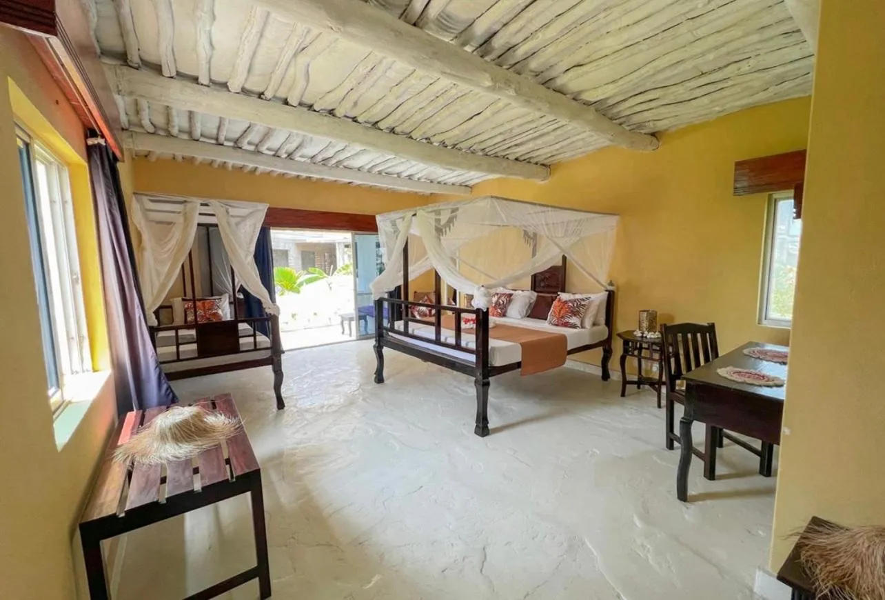 Bedroom, Bed in Barracuda Inn Resort