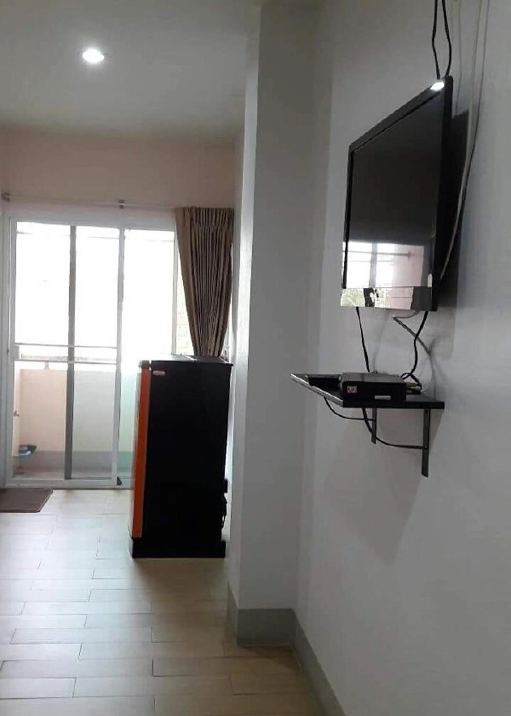 Communal lounge/ TV room in Chawalee Place