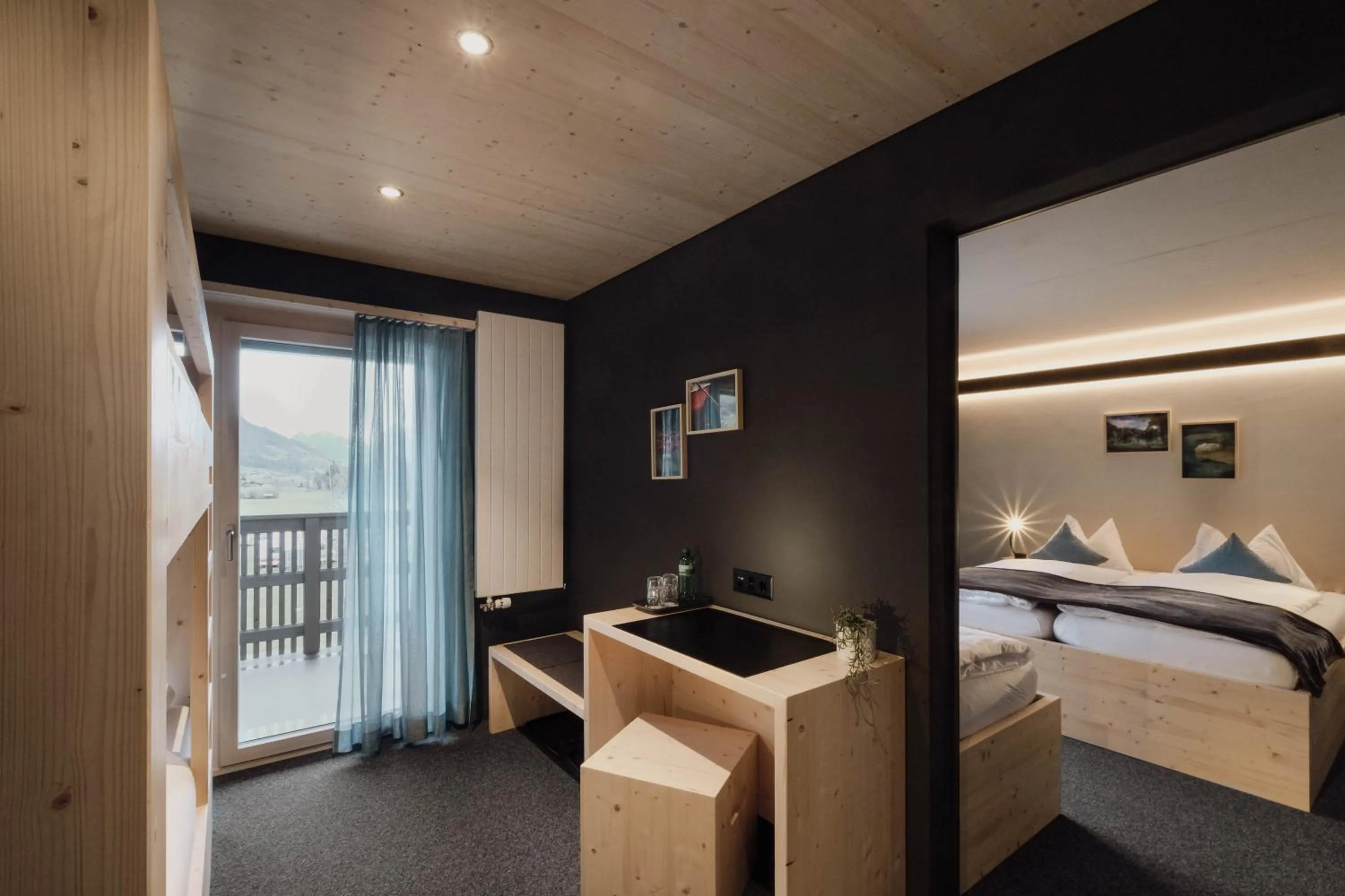 Photo of the whole room, Bed in Frutigresort