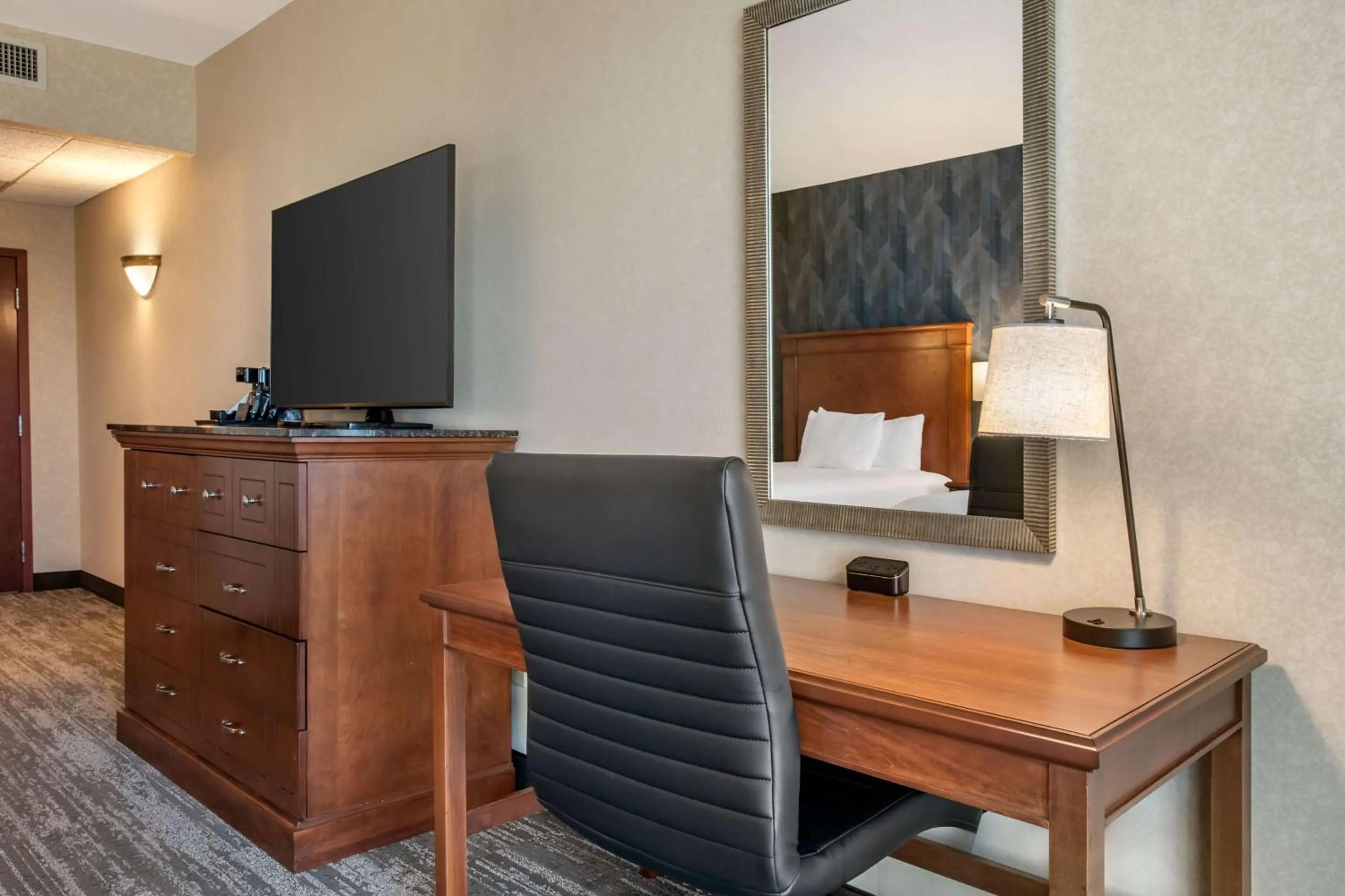 Bedroom in Drury Plaza Hotel Valdosta