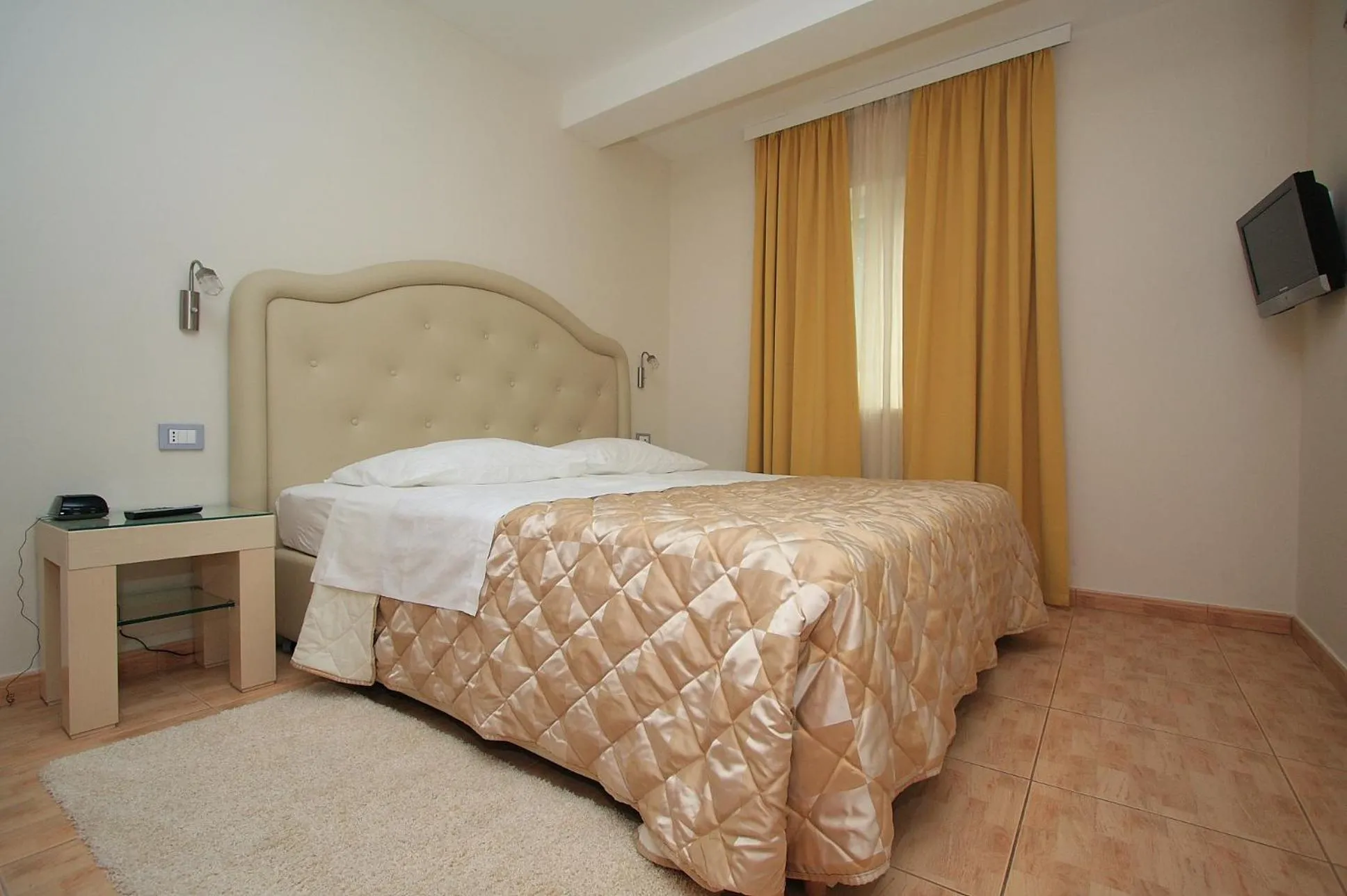 Bedroom, Bed in Aparthotel Natalia Podgora
