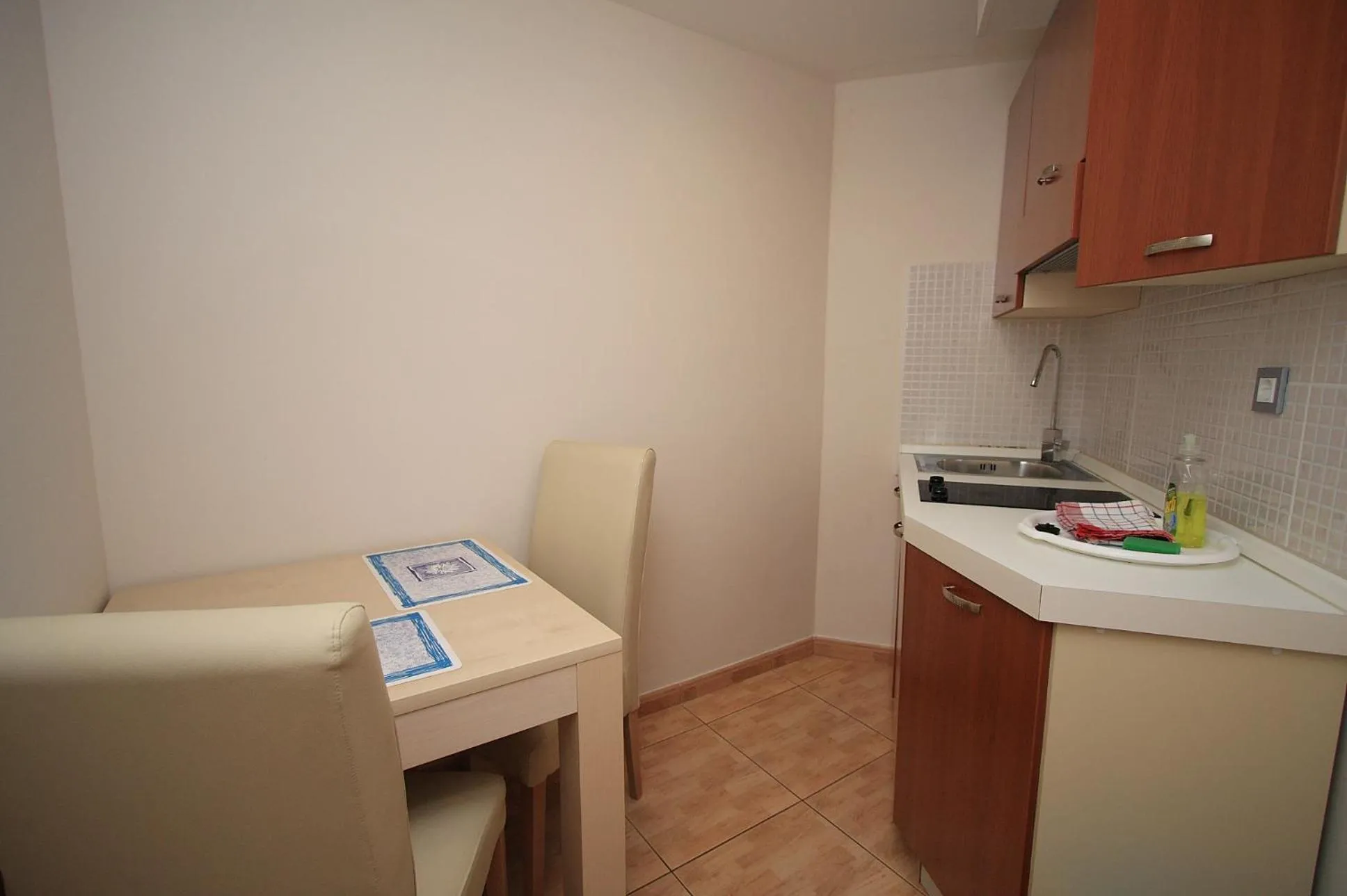 Kitchen or kitchenette in Aparthotel Natalia Podgora