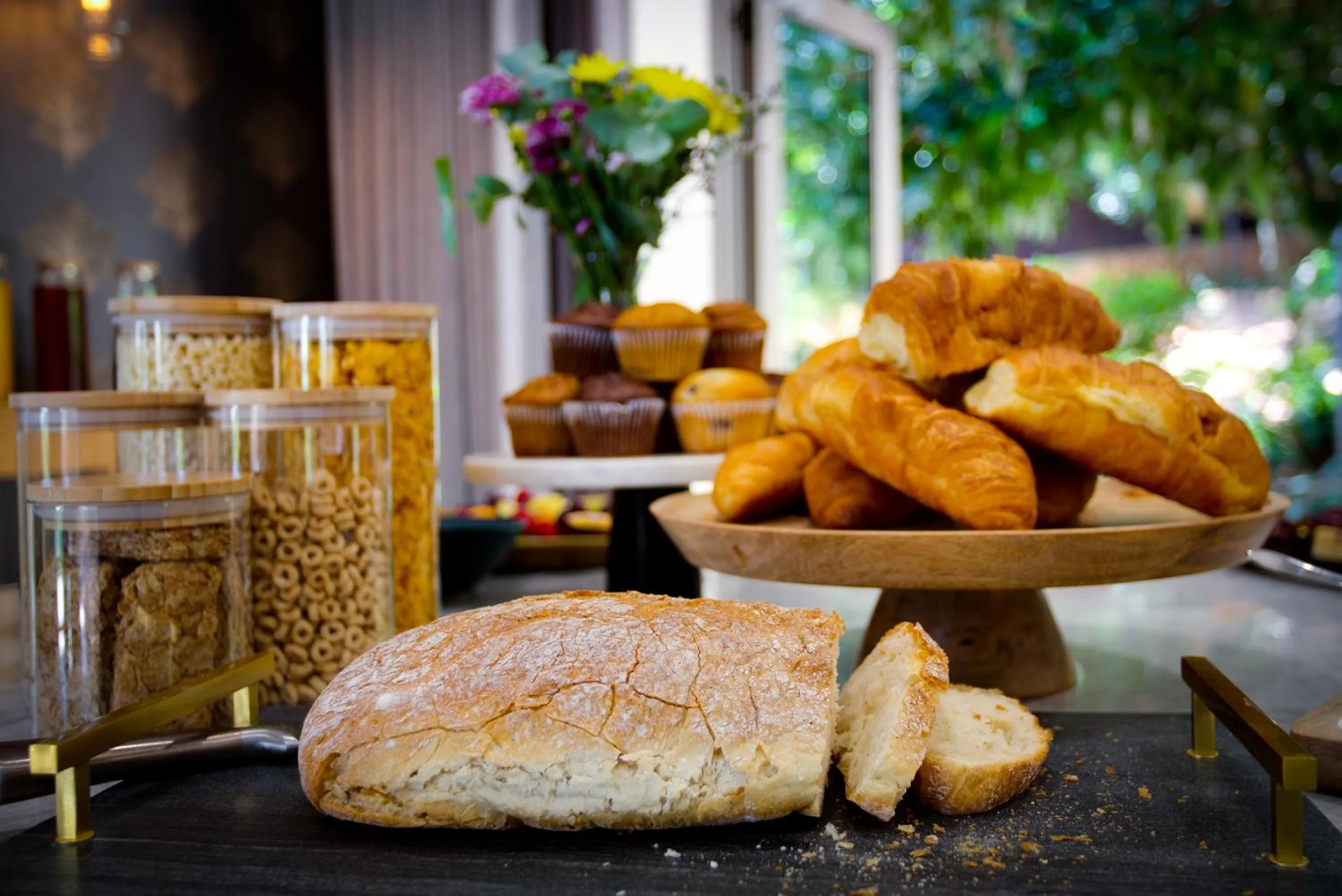 Breakfast in The Cliffside Boutique Getaway