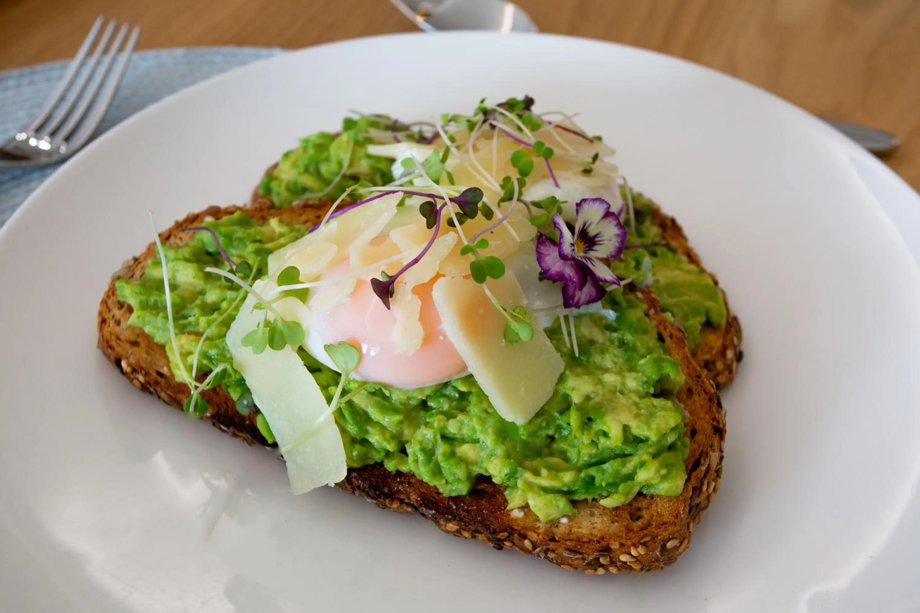 Breakfast in The Cliffside Boutique Getaway