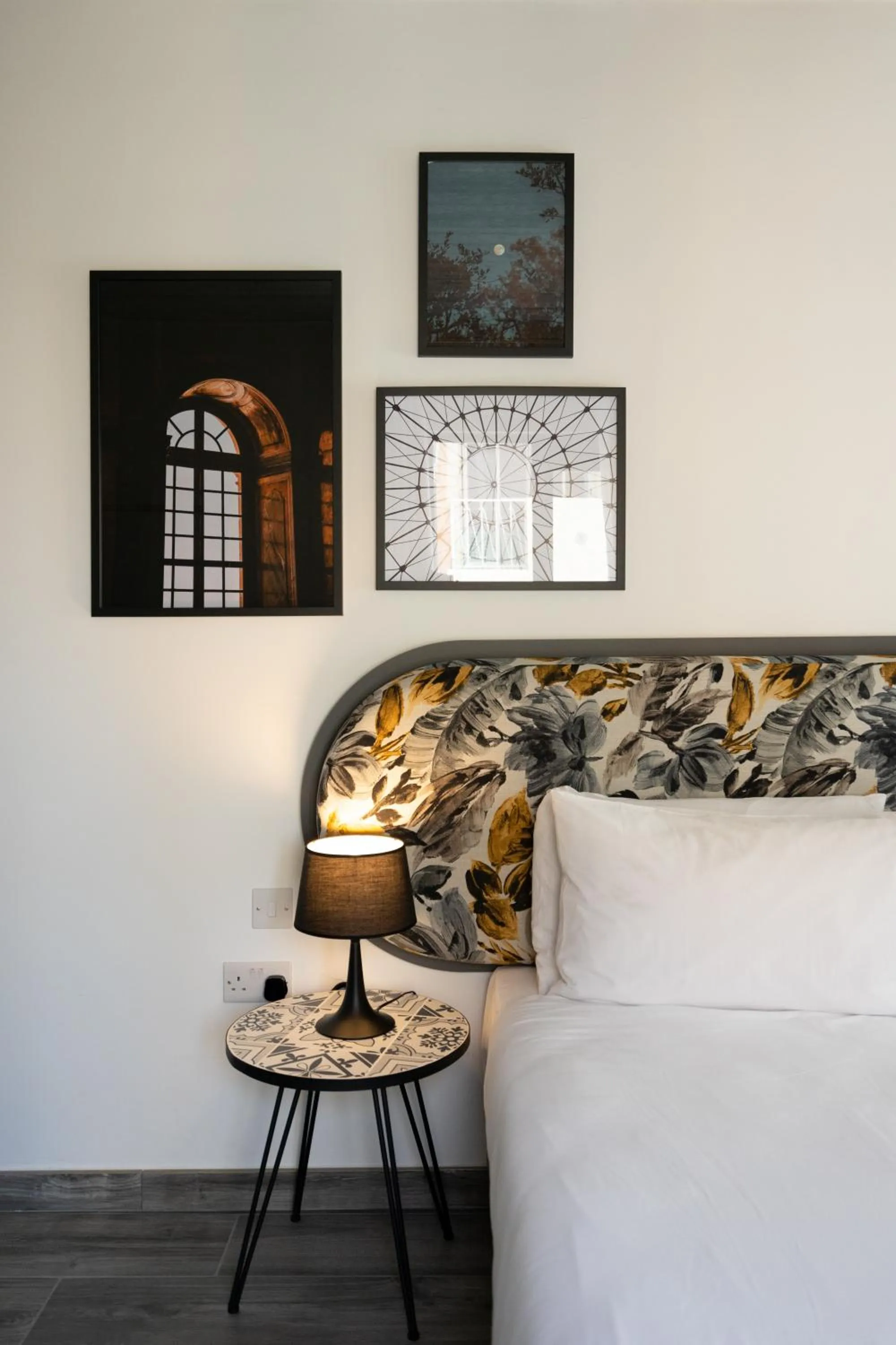 Bedroom, Bed in Lady Todd