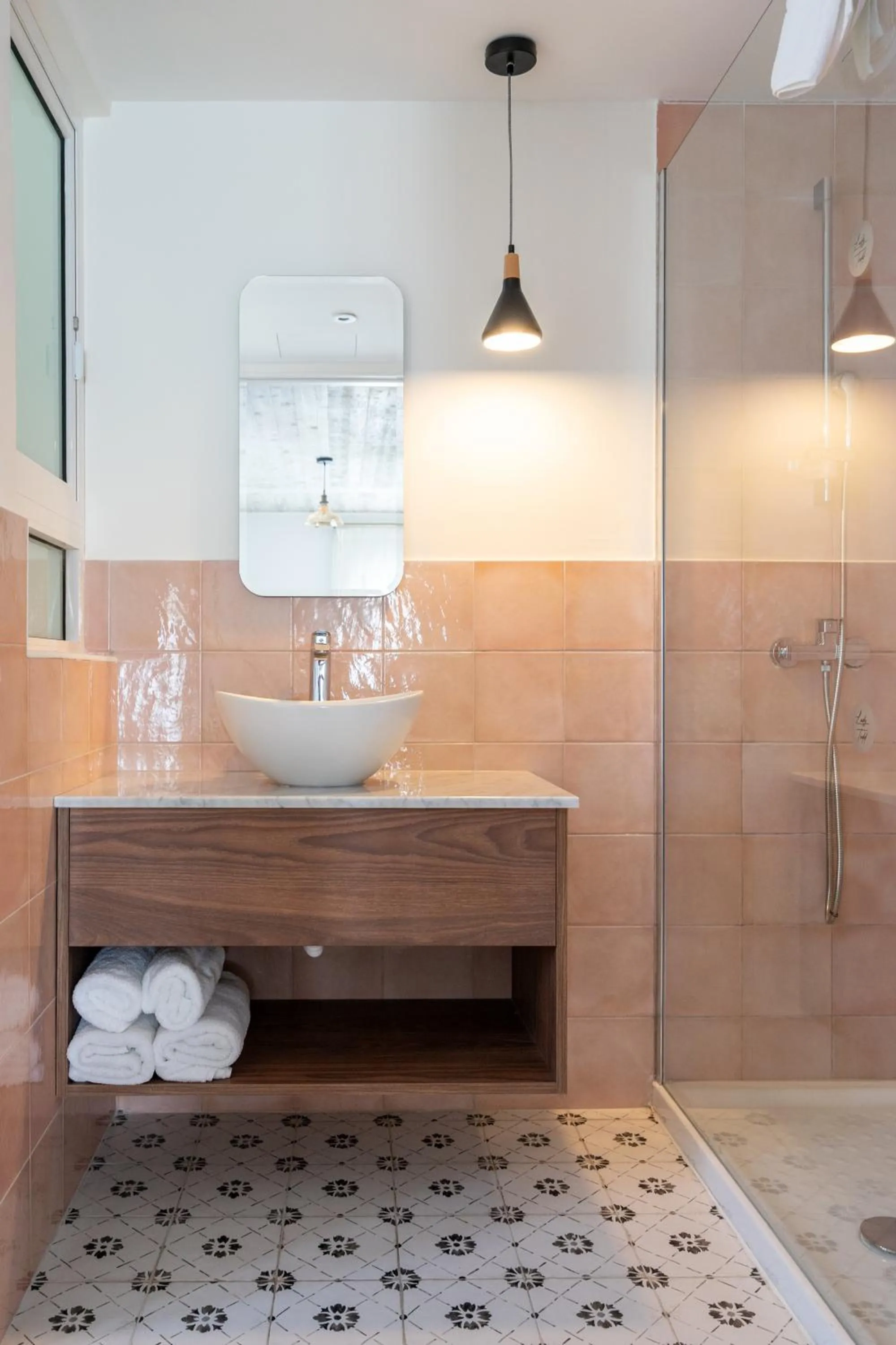 Bathroom in Lady Todd