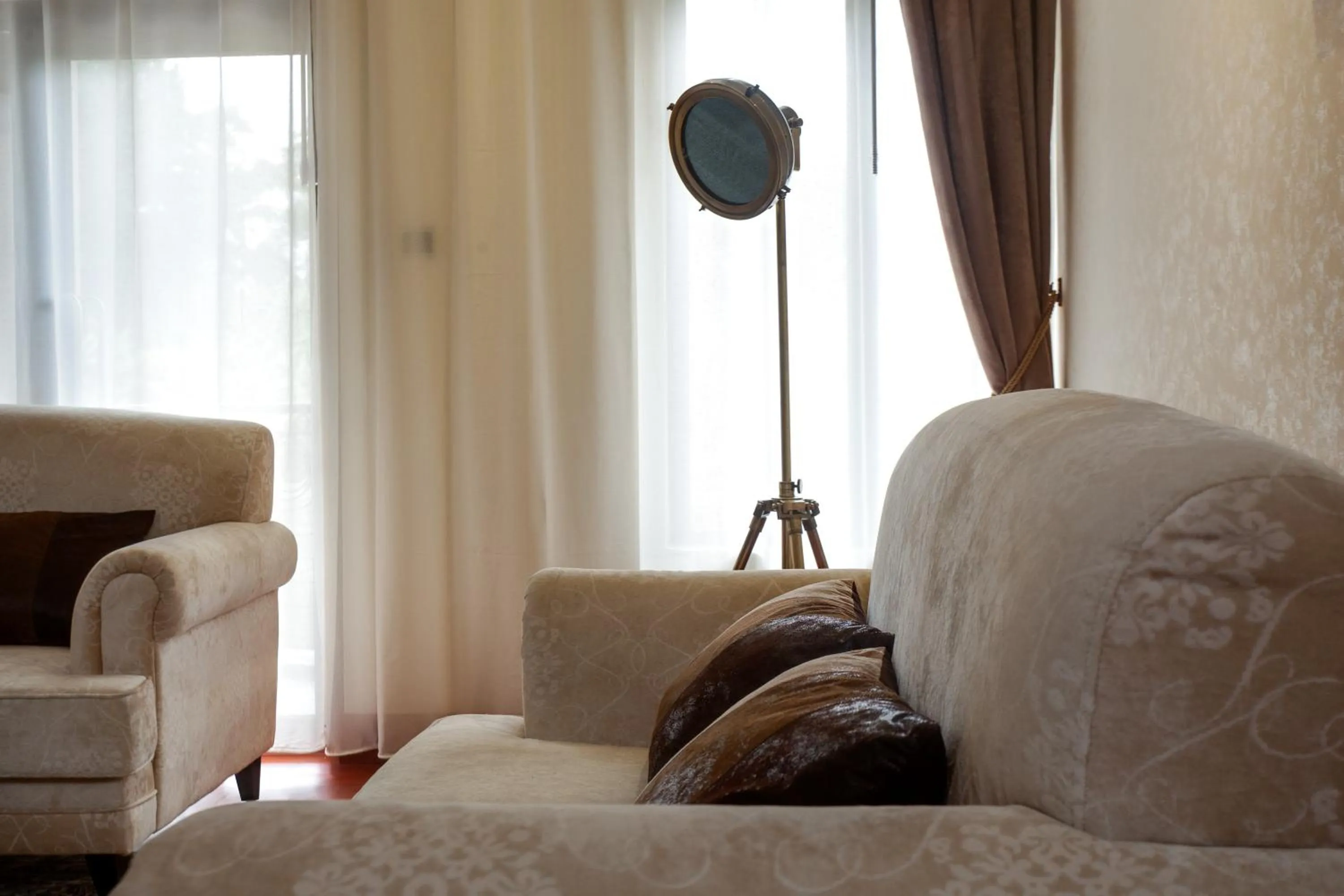 Living room in Alba Hotel Meru