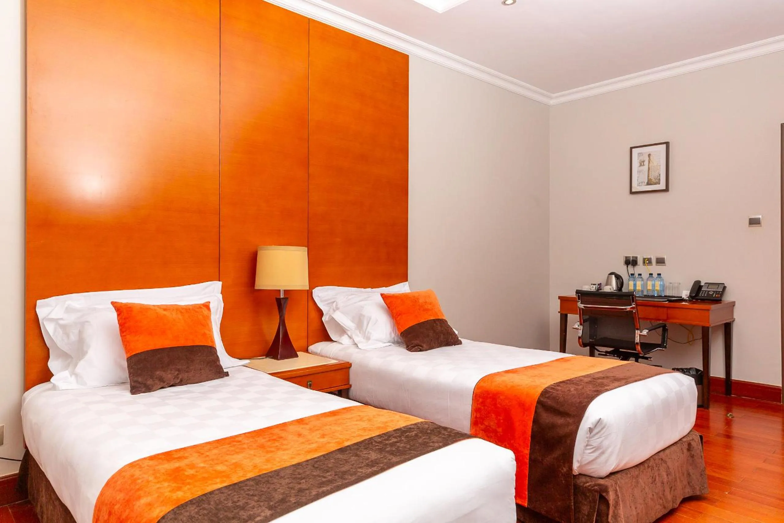 Bed in Alba Hotel Meru