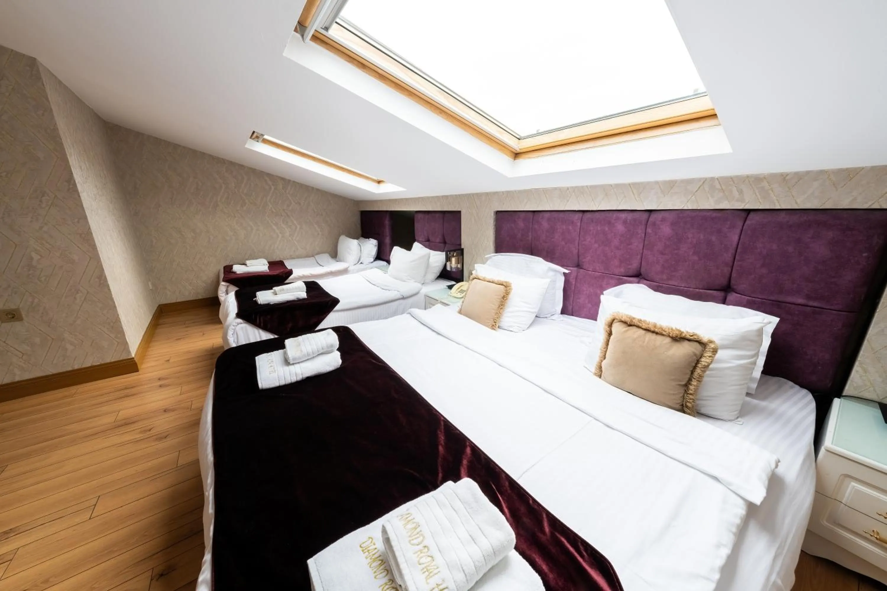 Photo of the whole room, Bed in Diamond Royal Hotel