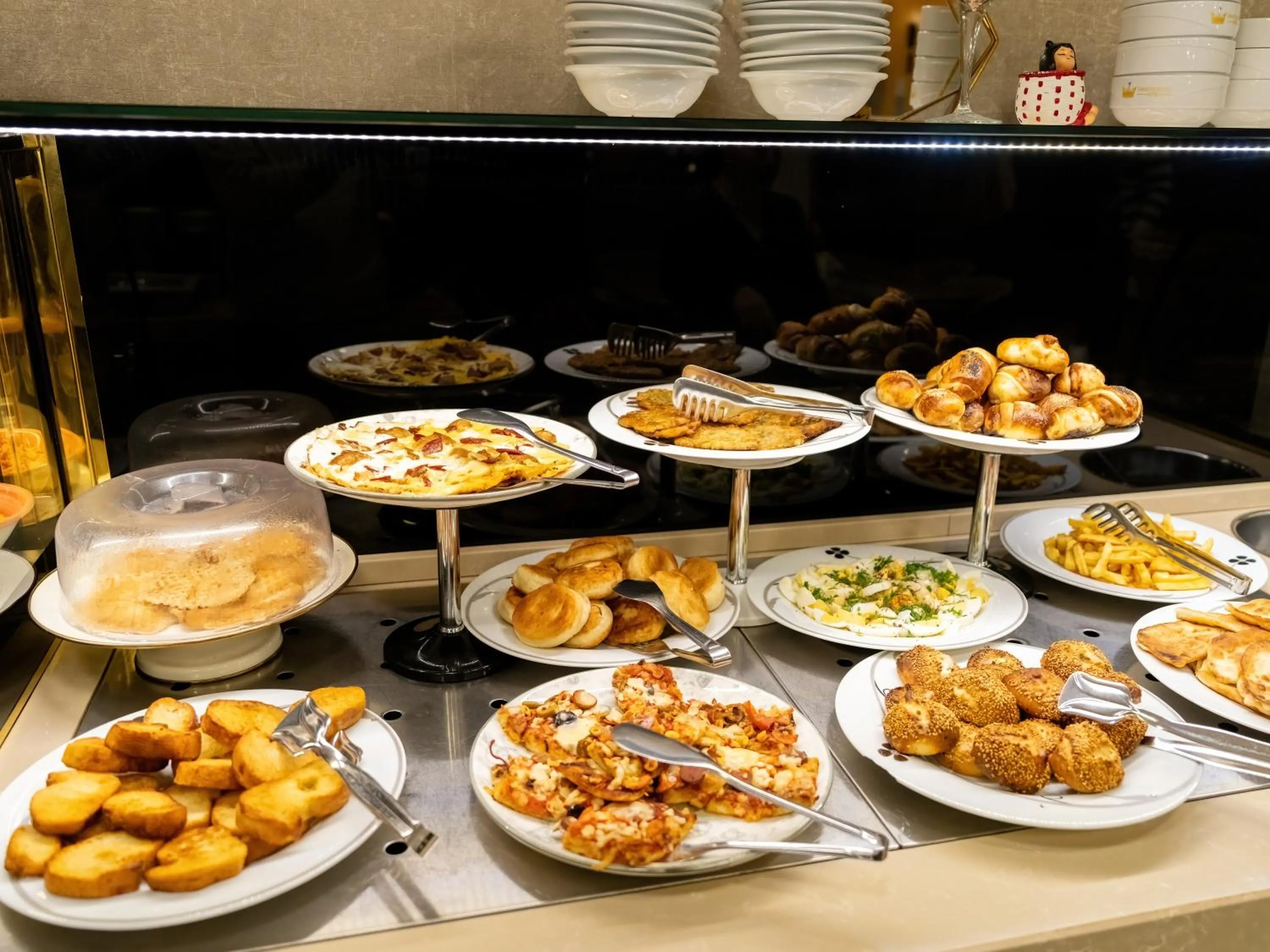 Breakfast in Diamond Royal Hotel