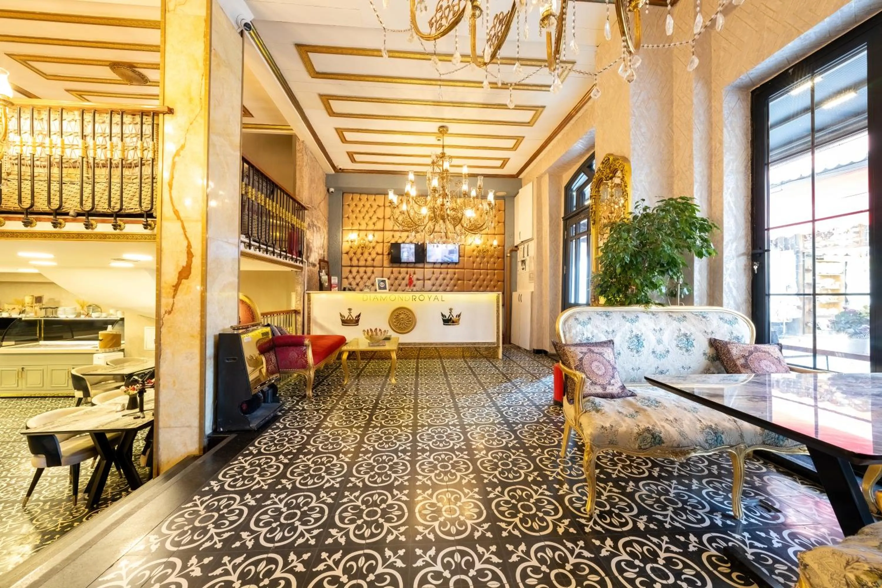 Lobby or reception in Diamond Royal Hotel
