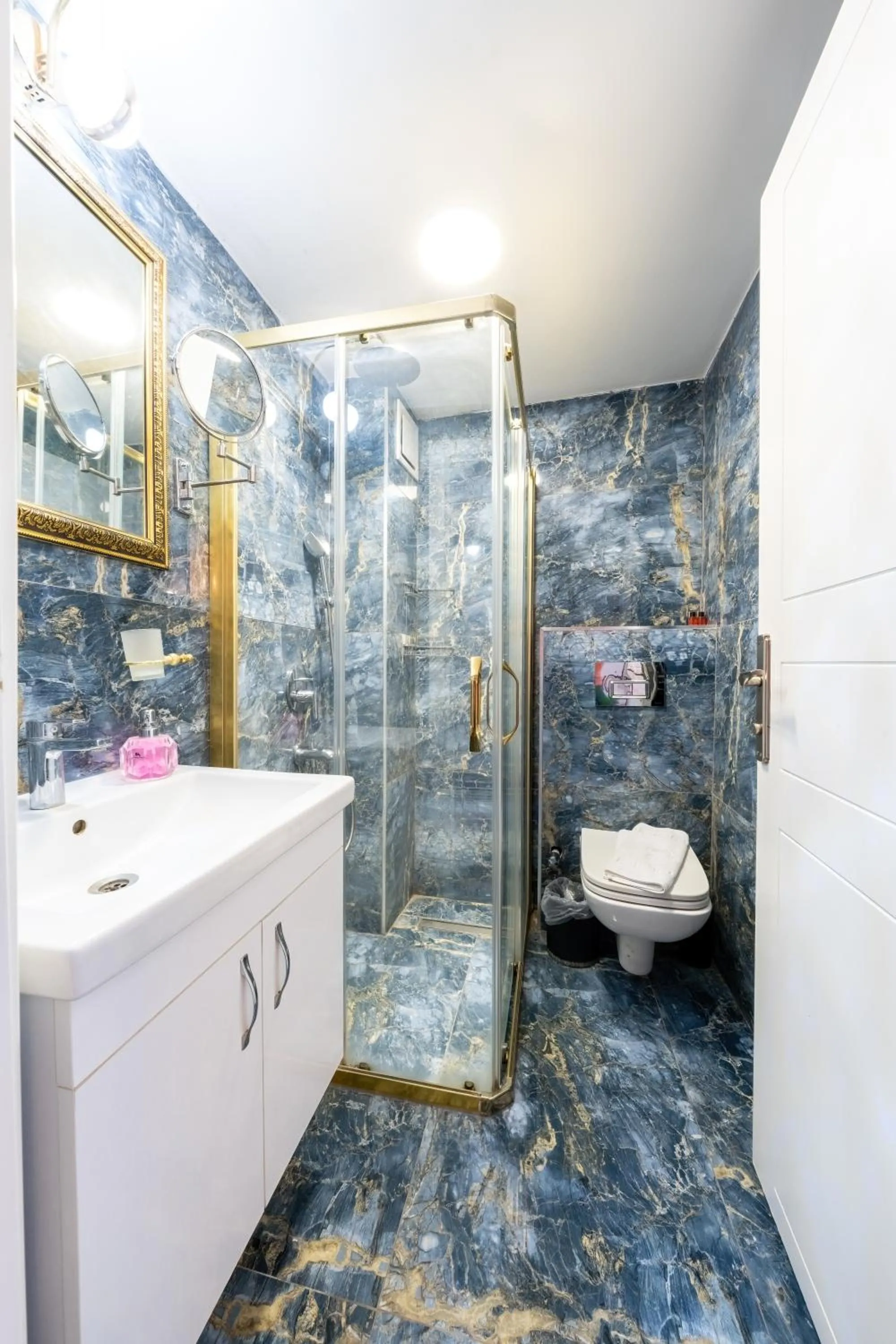 Bathroom in Diamond Royal Hotel