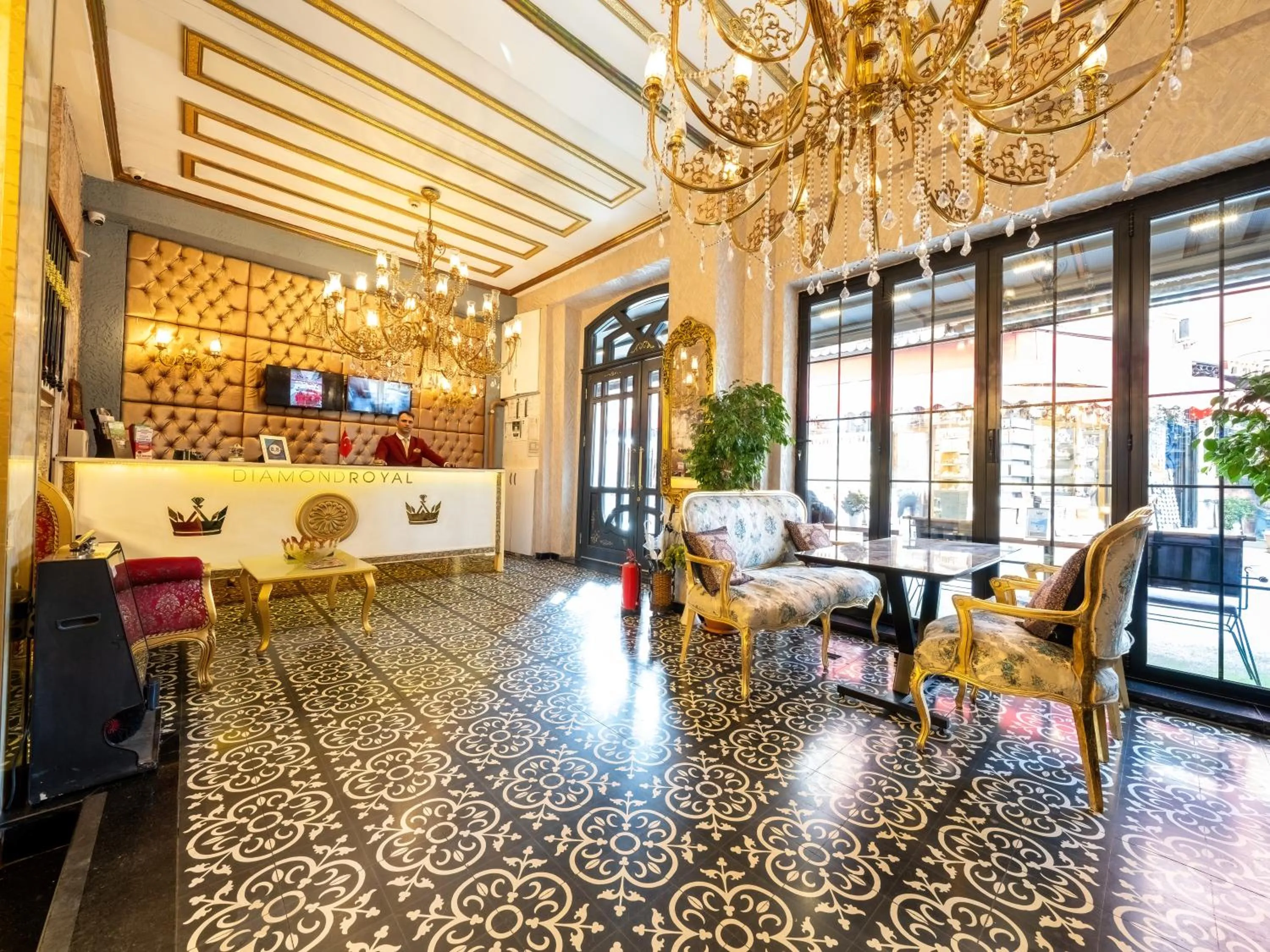 Lobby or reception in Diamond Royal Hotel